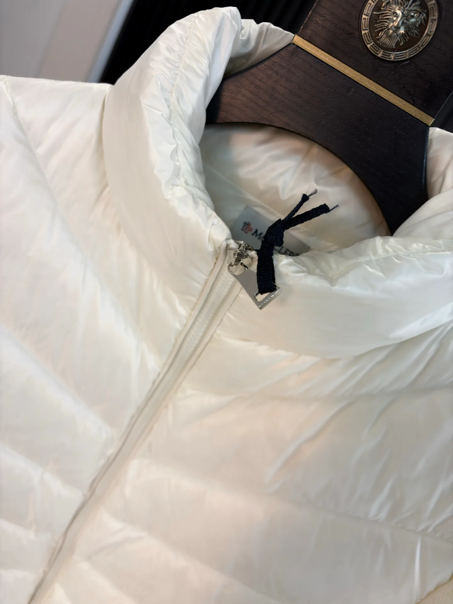 Куртки И Пуховики Женские Moncler 18529857