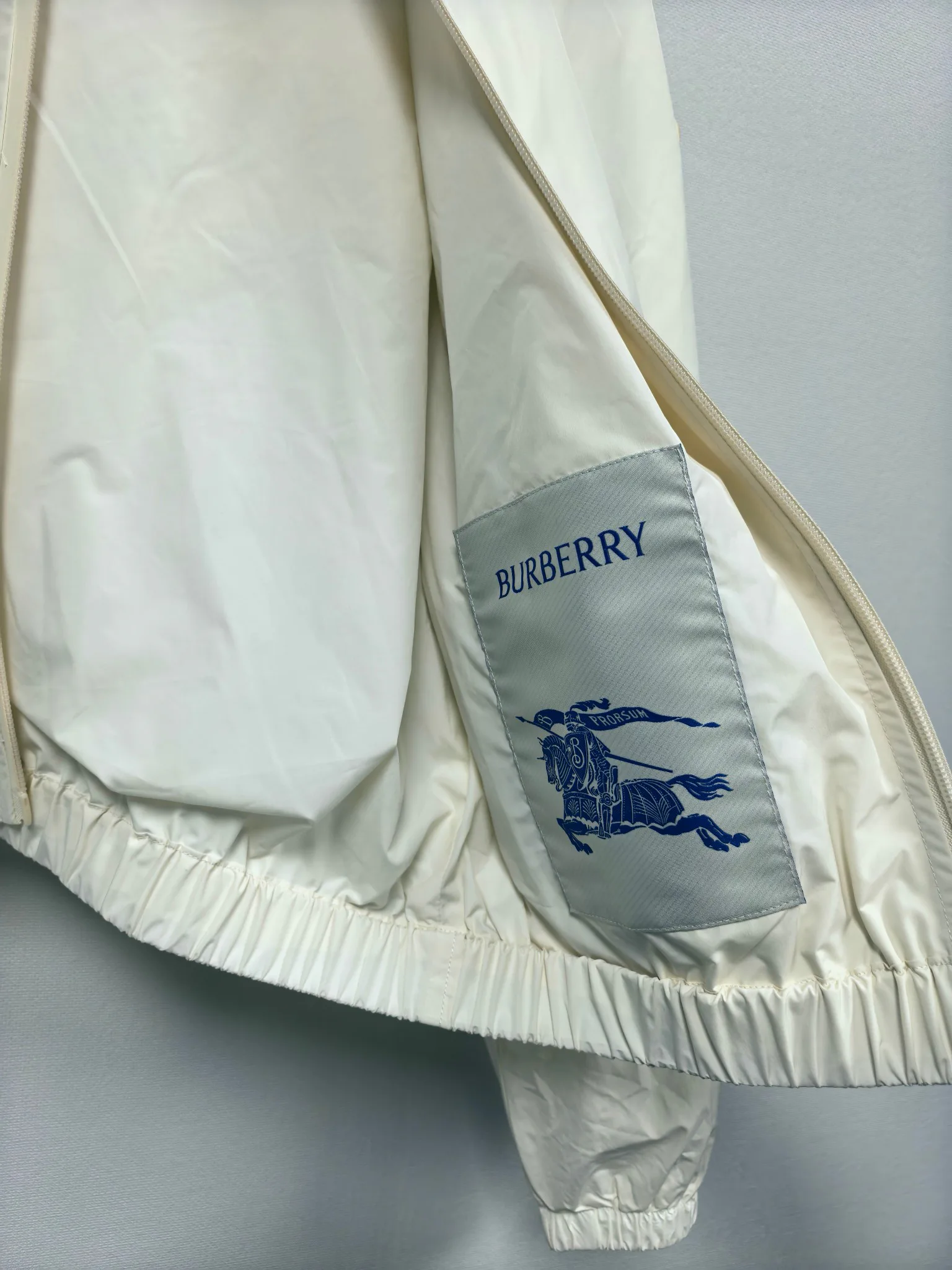 Куртки И Пуховики Женские Burberry 18151036