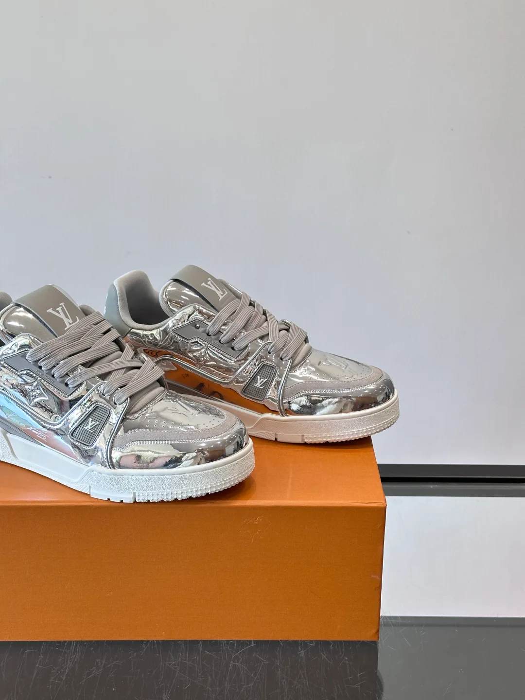 Кроссовки Женские Louis Vuitton 574451