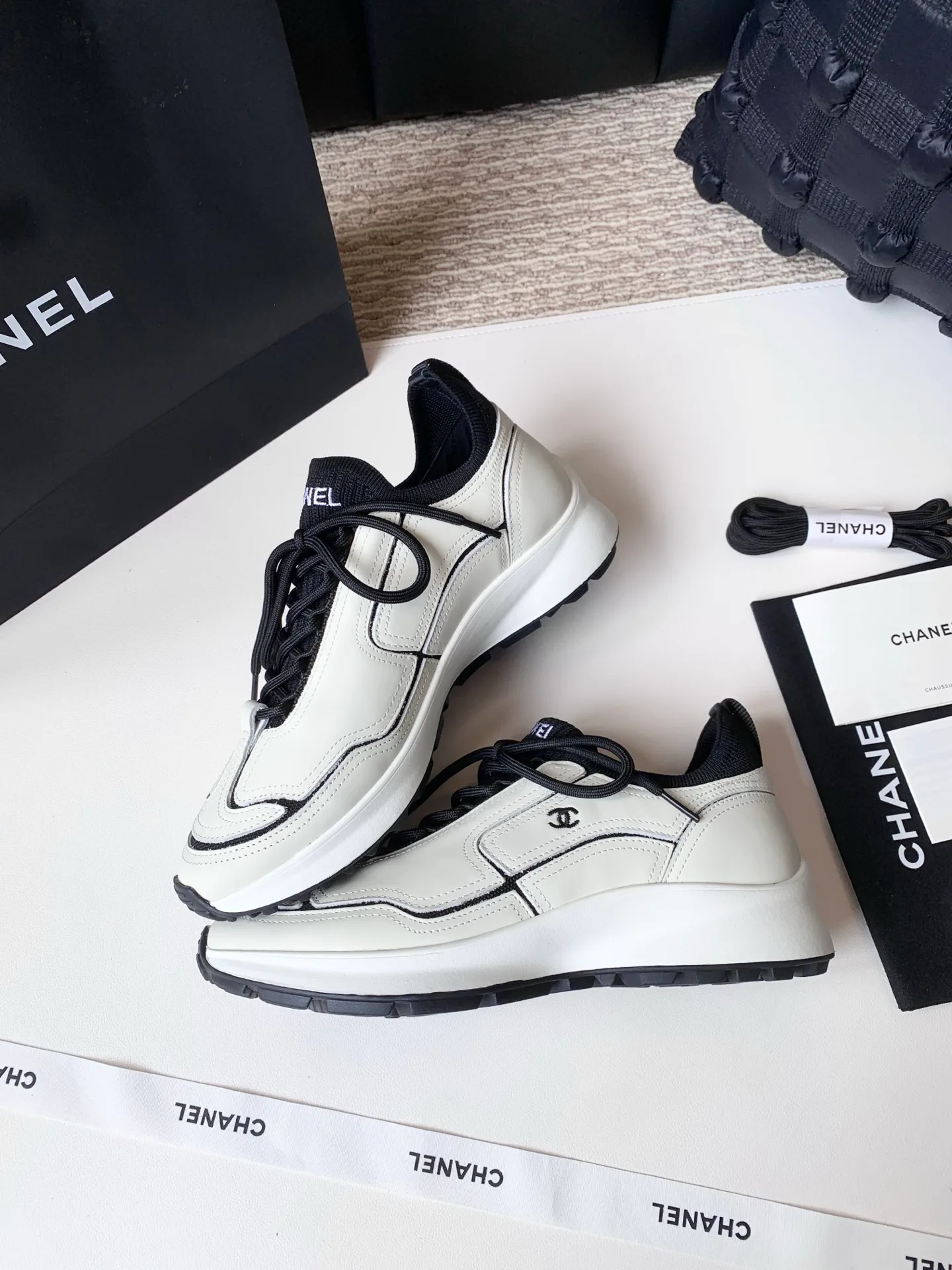 Кроссовки Женские Chanel 17990417