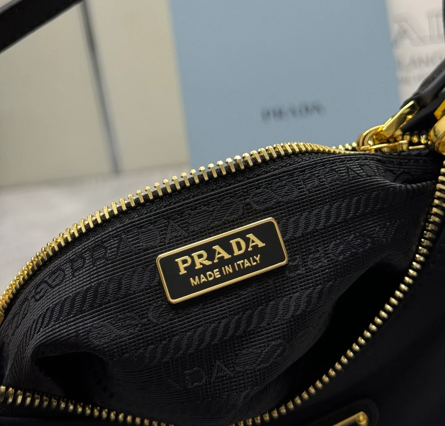 Сумки На Ремне Женские Prada 11682010