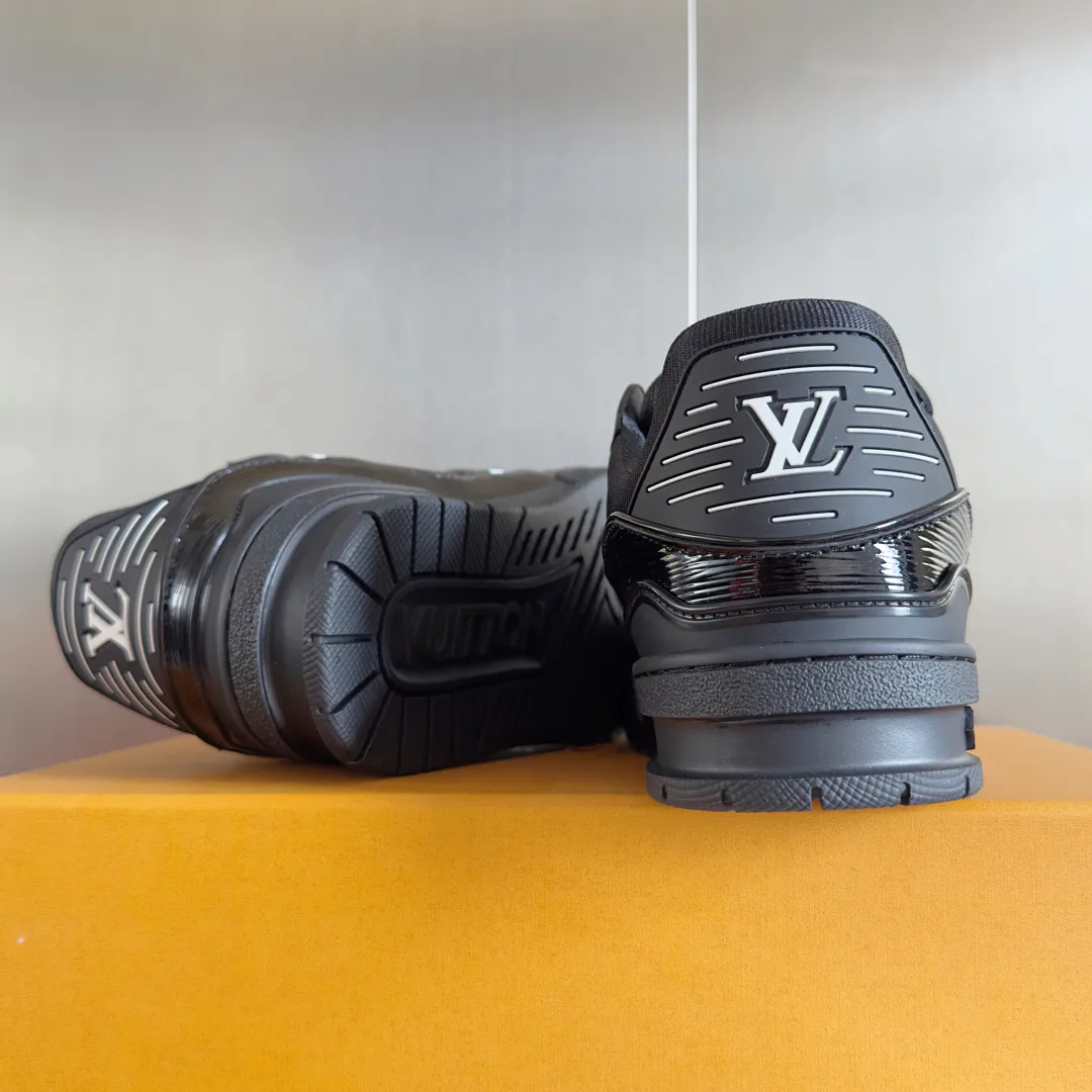 Кроссовки Мужские Louis Vuitton 404405