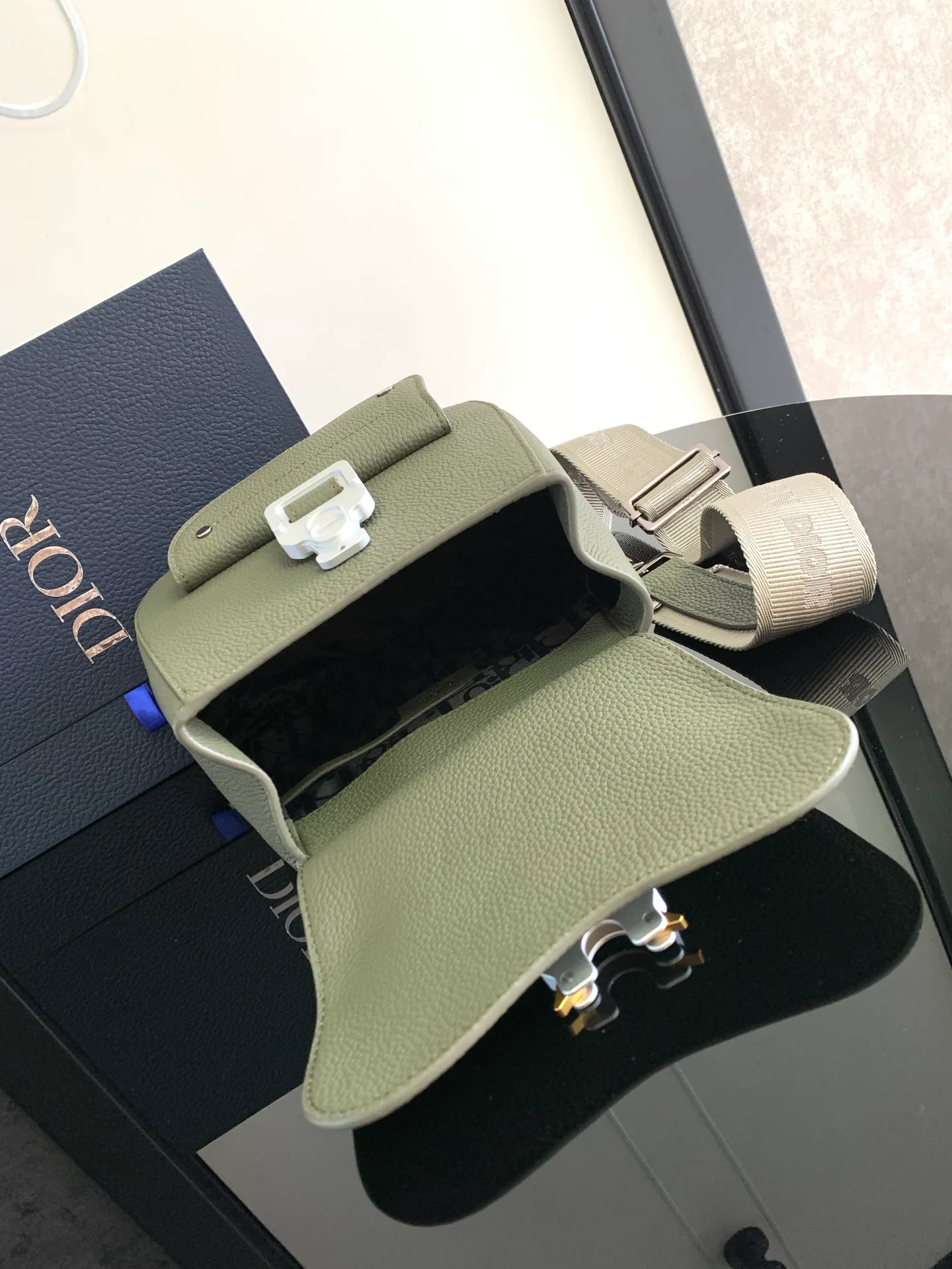 Сумки На Ремне Женские Christian Dior 11524935