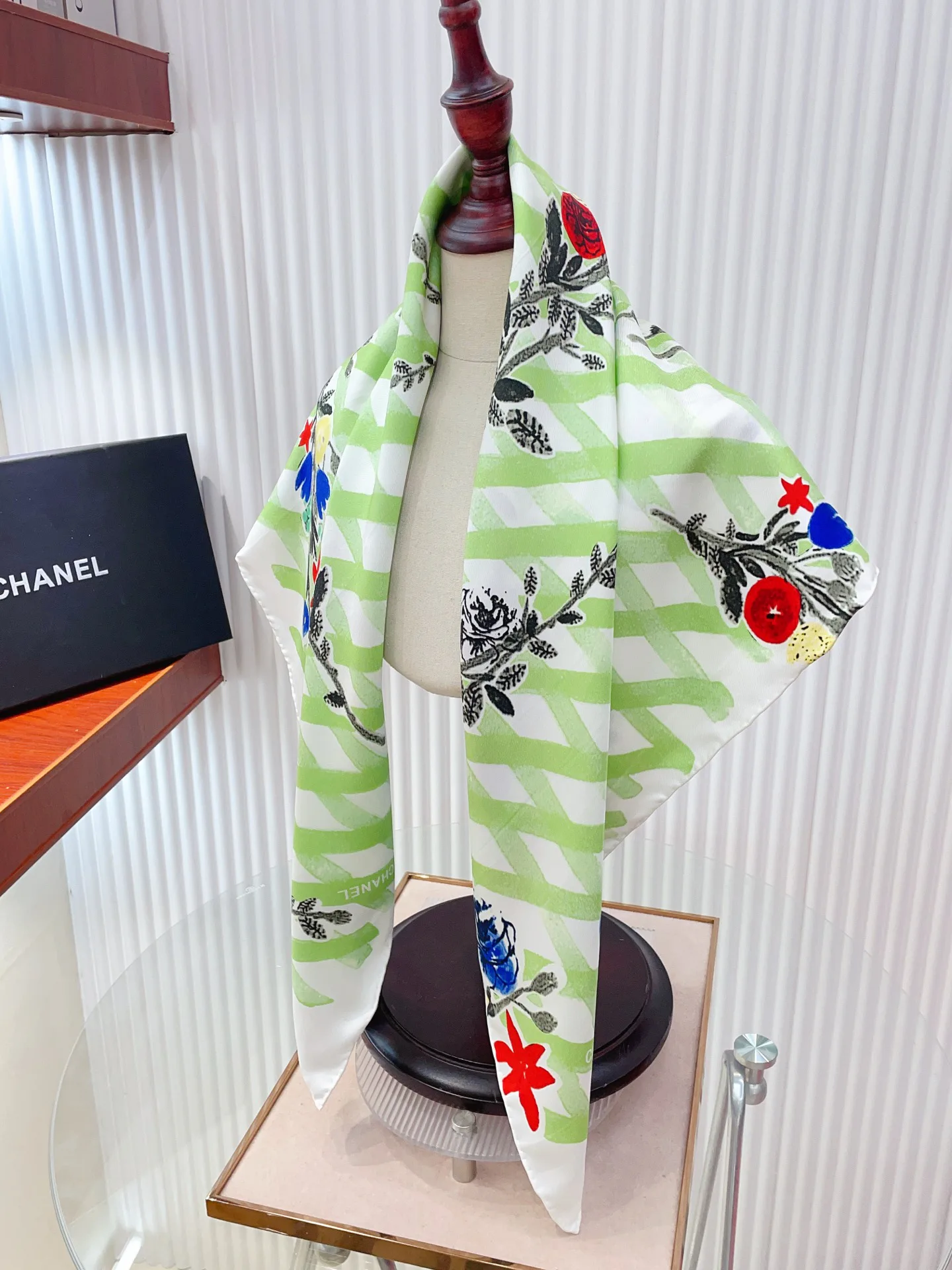 Платки Chanel 13119773