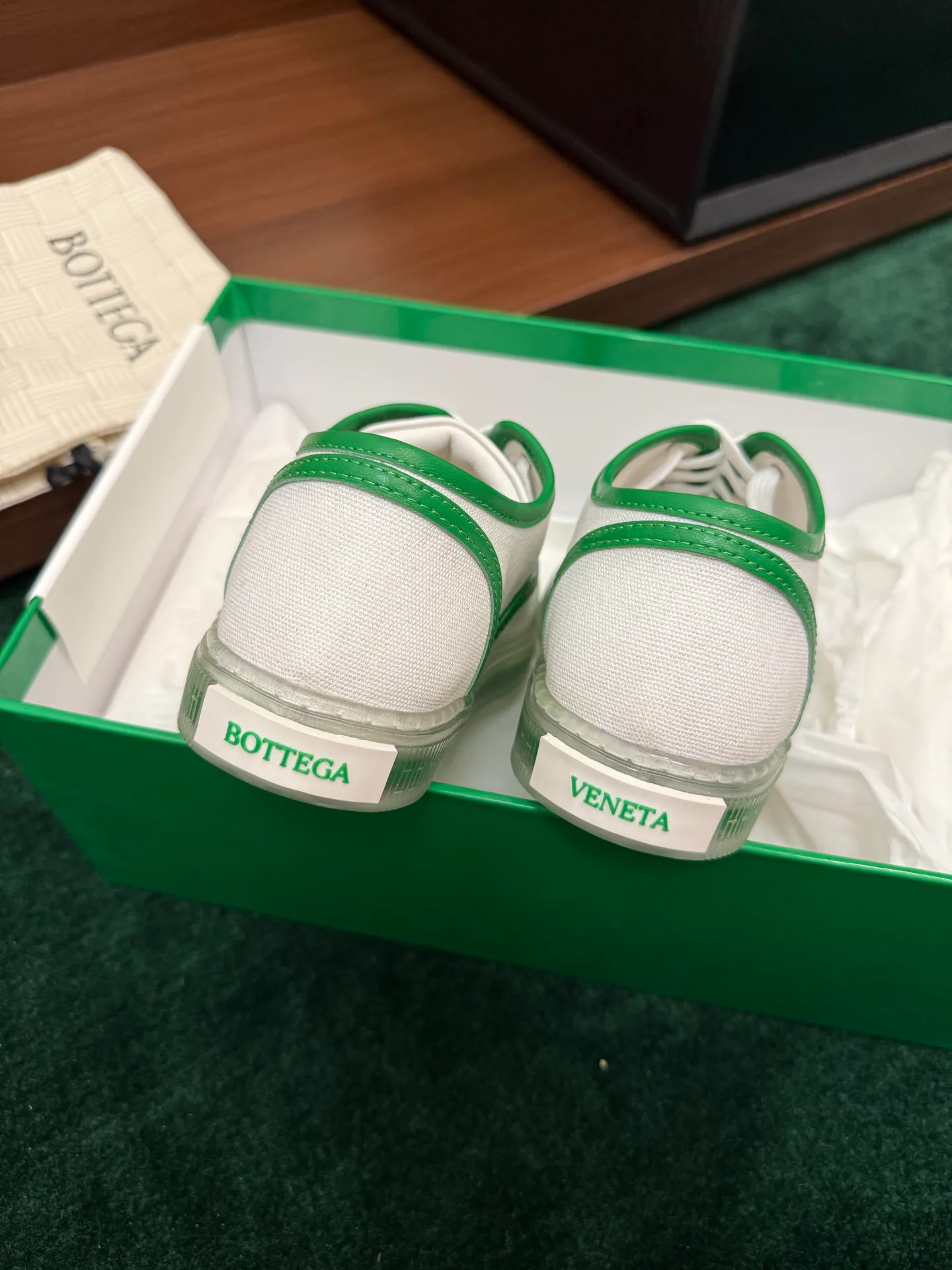 Кроссовки Женские Bottega Veneta 17386192