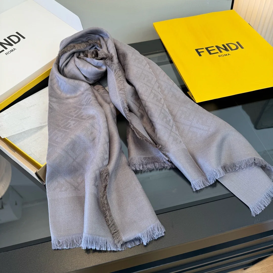 Шарфы Fendi 17827477