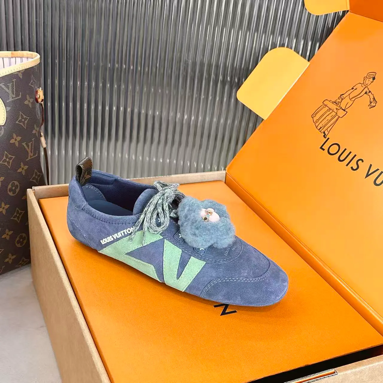 Кроссовки Женские Louis Vuitton 842800