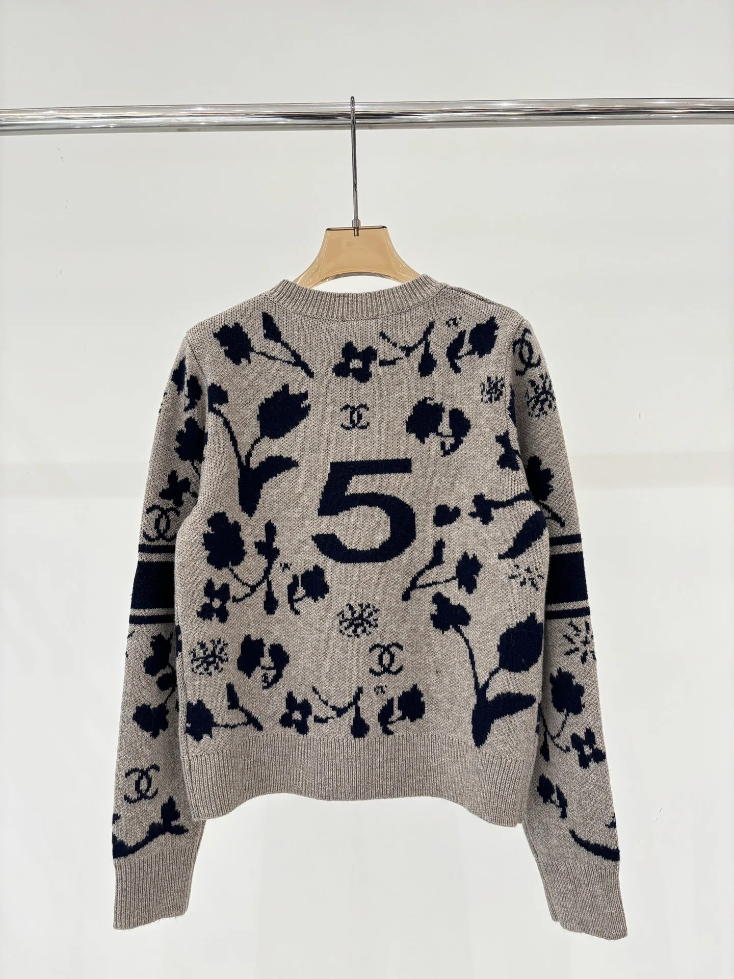 Джемперы И Свитеры Женские Chanel 925255