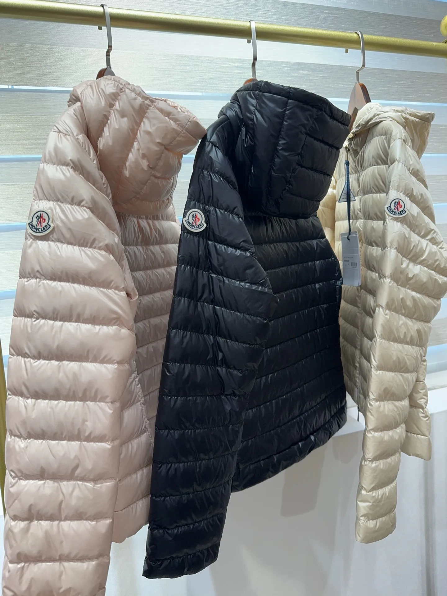 Куртки И Пуховики Женские Moncler 18815222