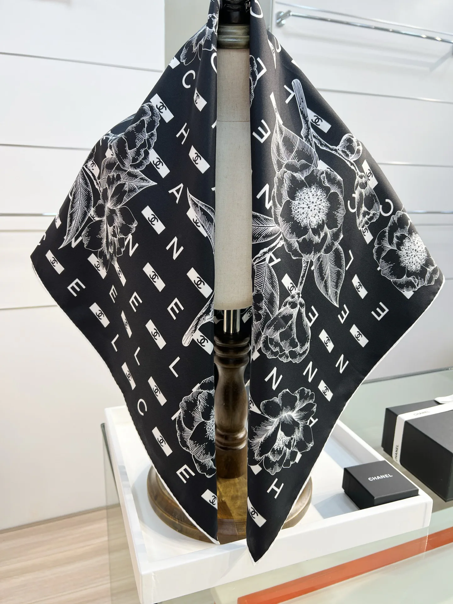 Платки Chanel 11503441