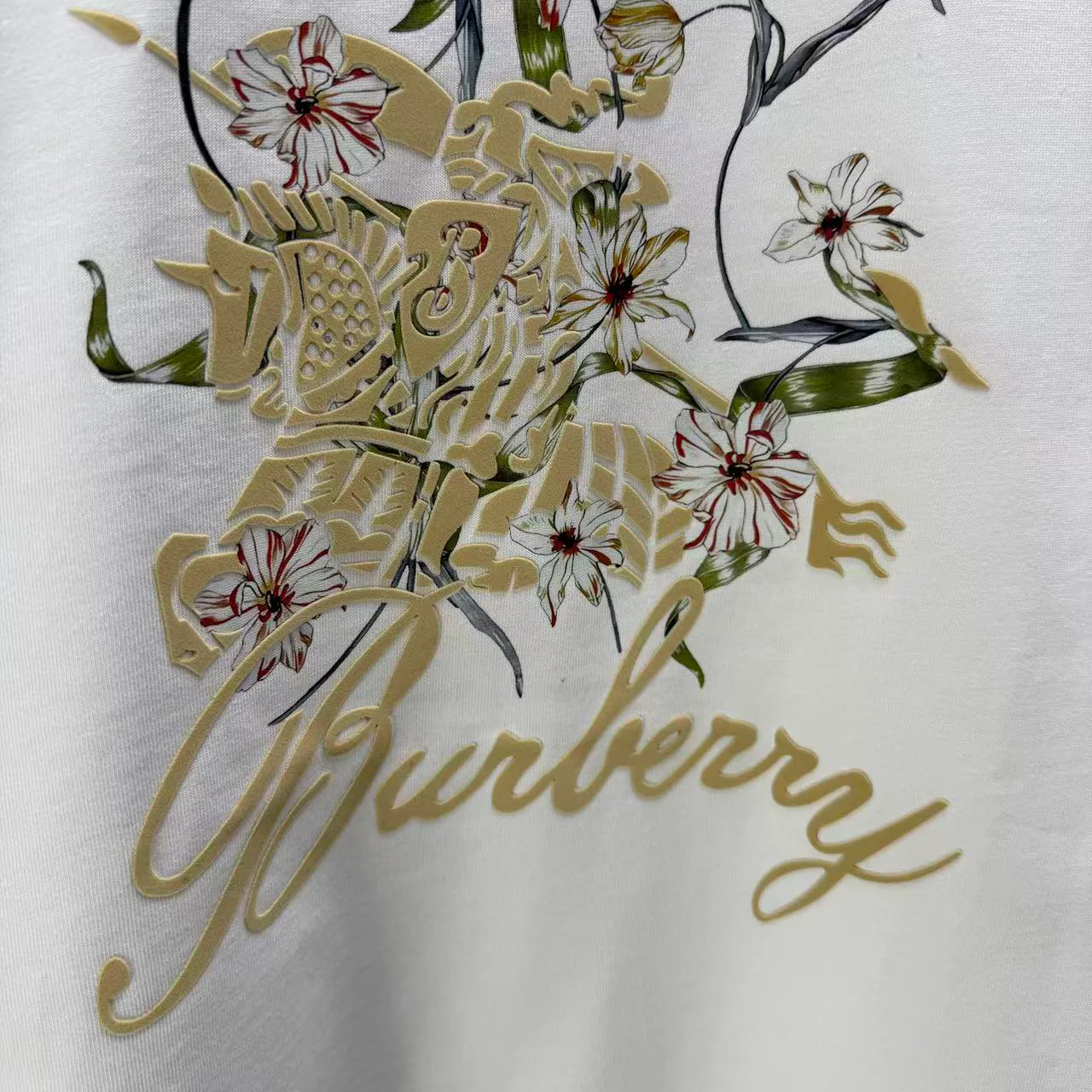 Футболки Женские Burberry 9128902