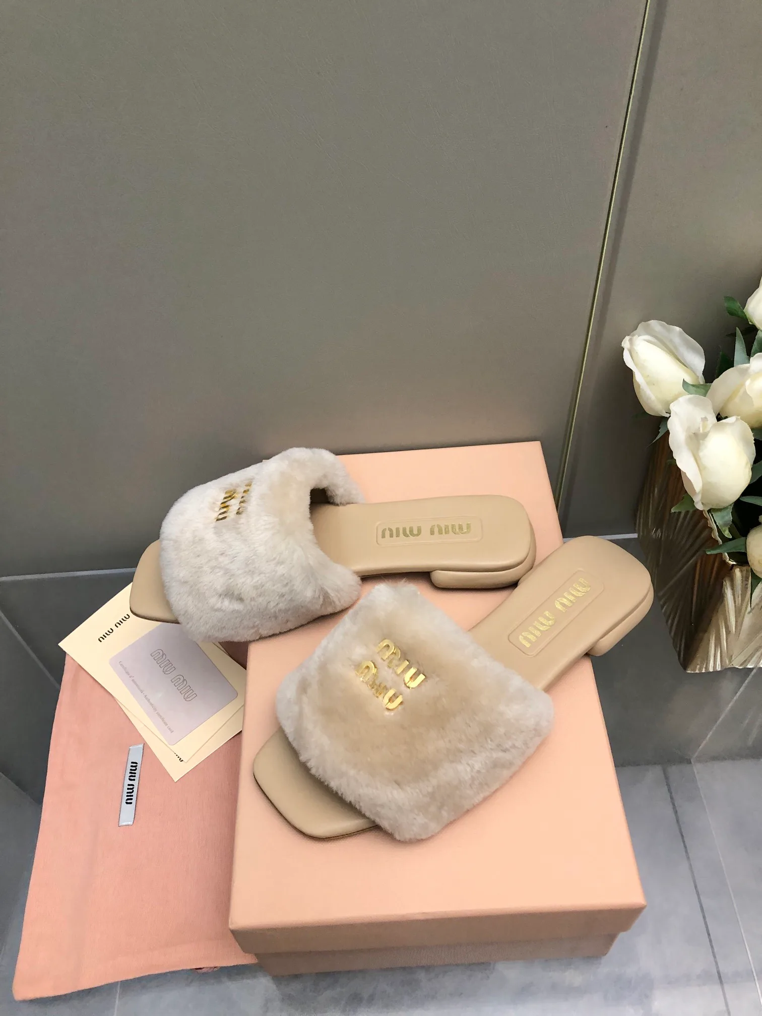Тапочки Женские Miu Miu 18005811