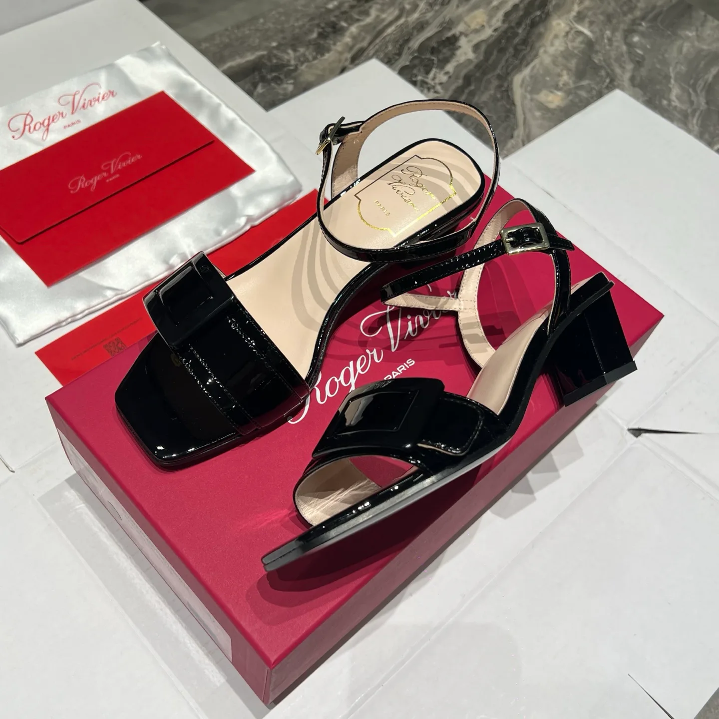 Босоножки Женские Roger Vivier 17291900