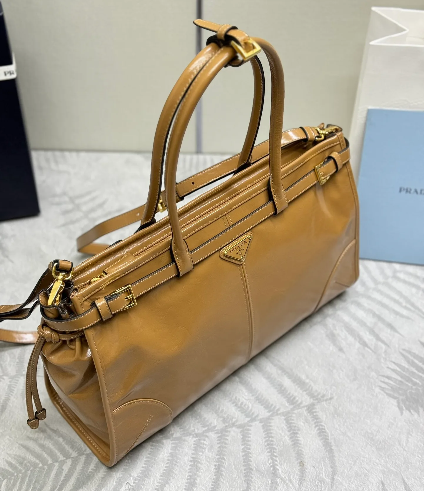 Классические Сумки Женские Prada 11462536