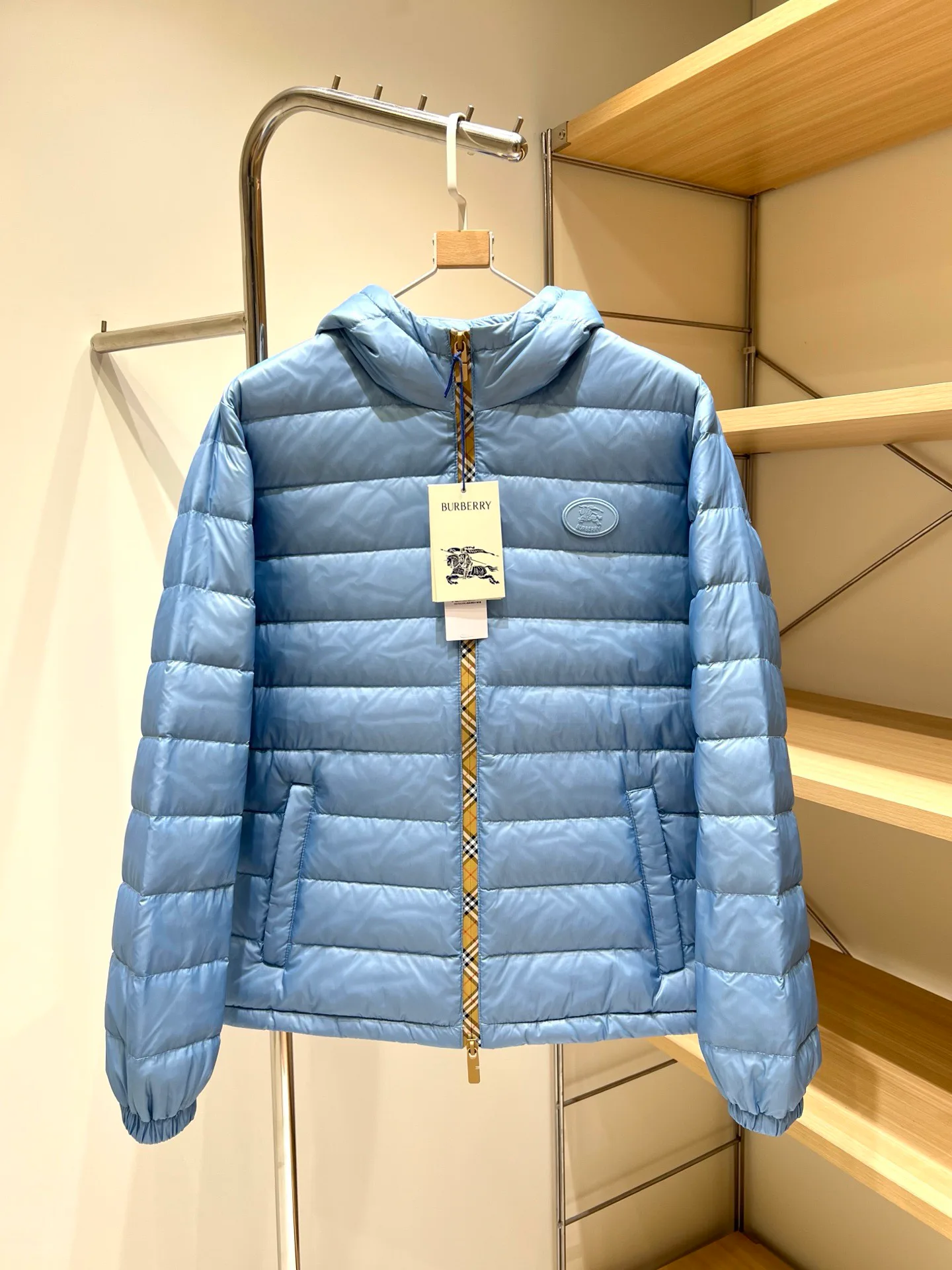 Куртки И Пуховики Женские Burberry 18110900