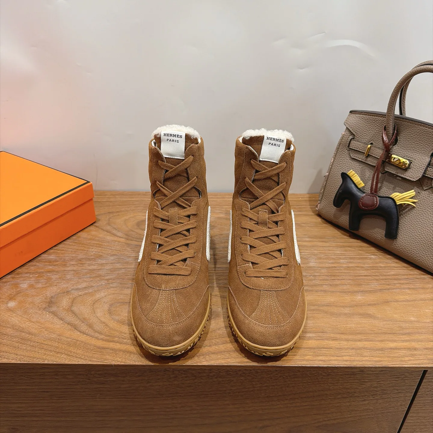 Кроссовки Женские Hermes 17935236