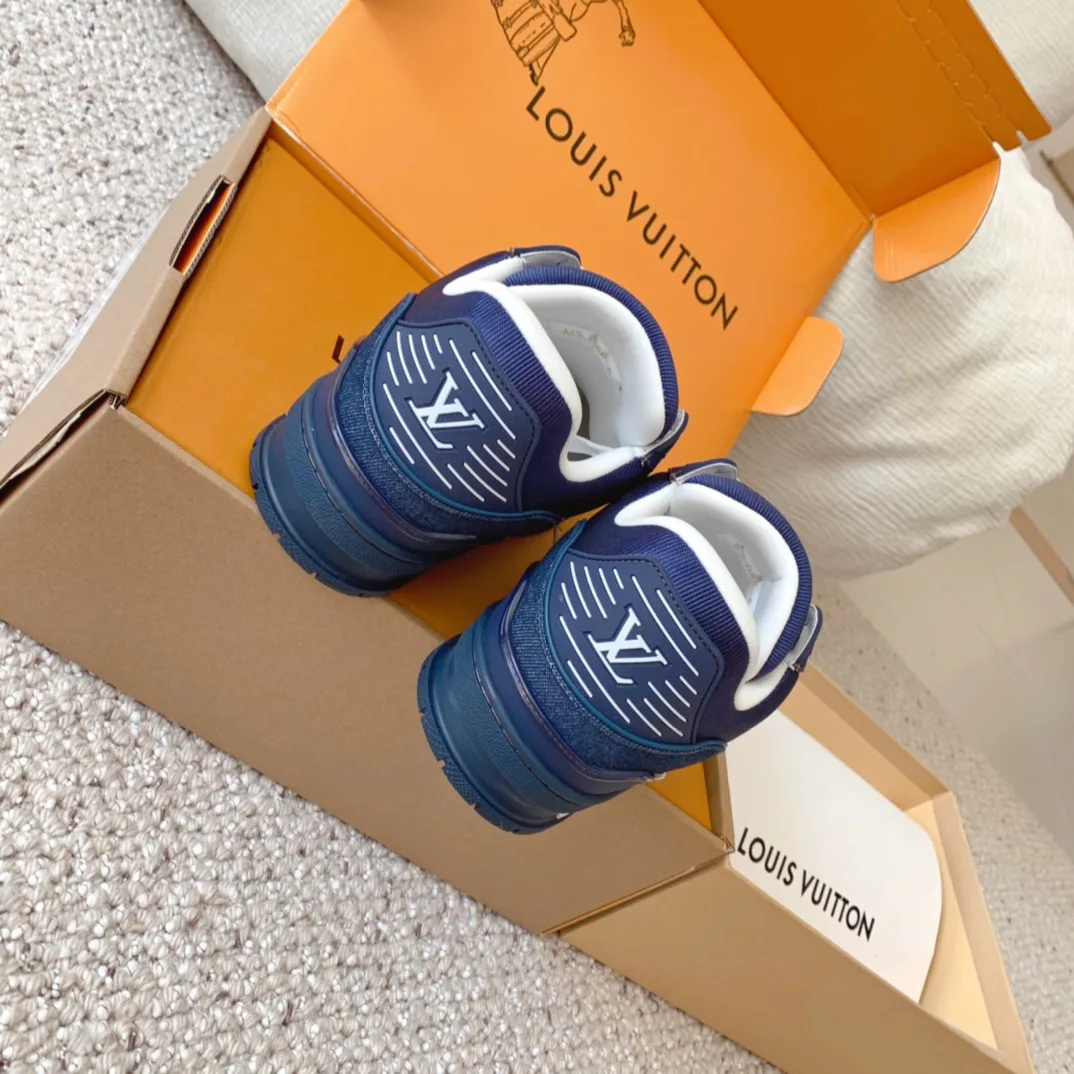 Кроссовки Женские Louis Vuitton 18625681