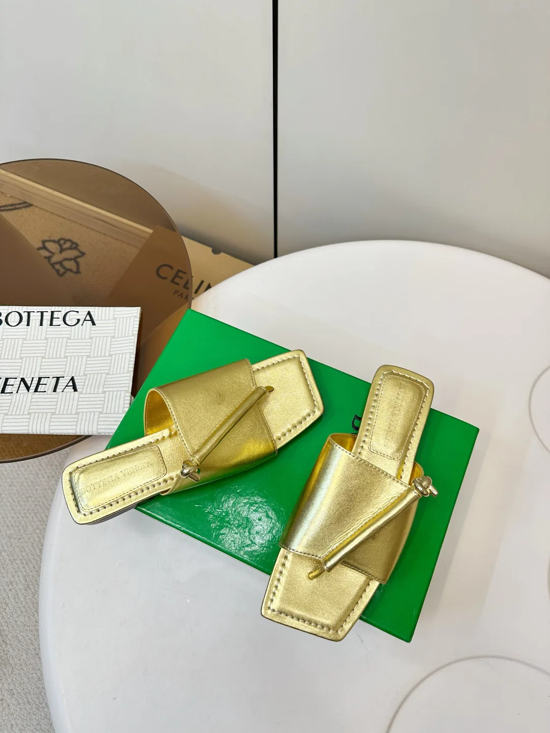 Шлепанцы Женские Bottega Veneta 490700