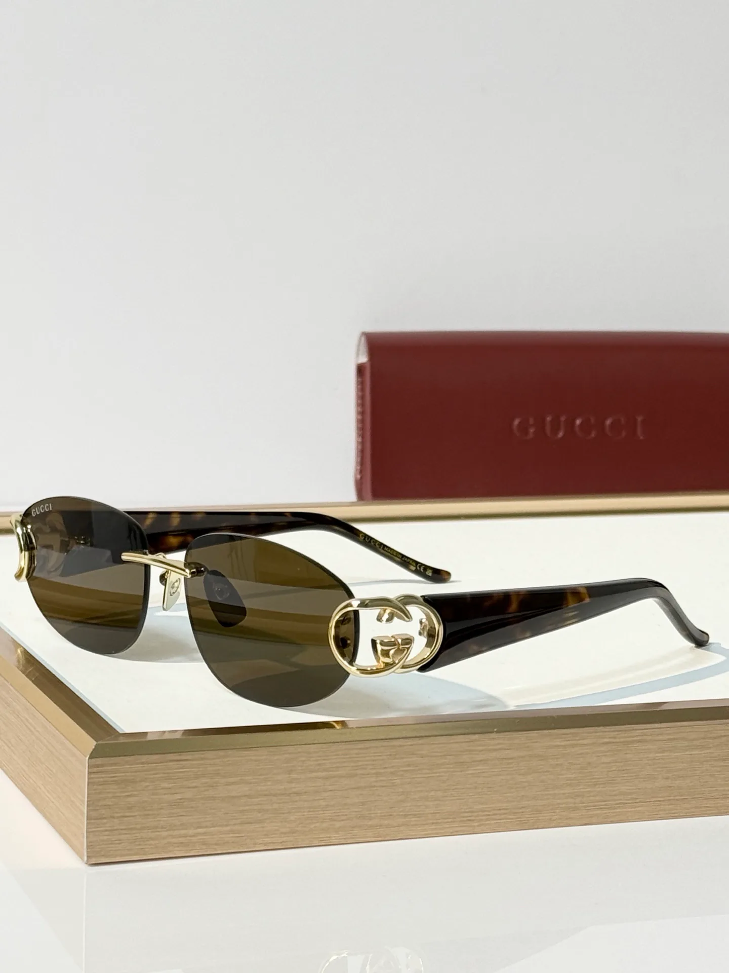 Очки Gucci 18117589