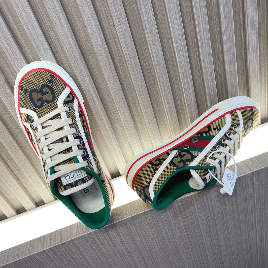 Кроссовки Женские Gucci 19691196