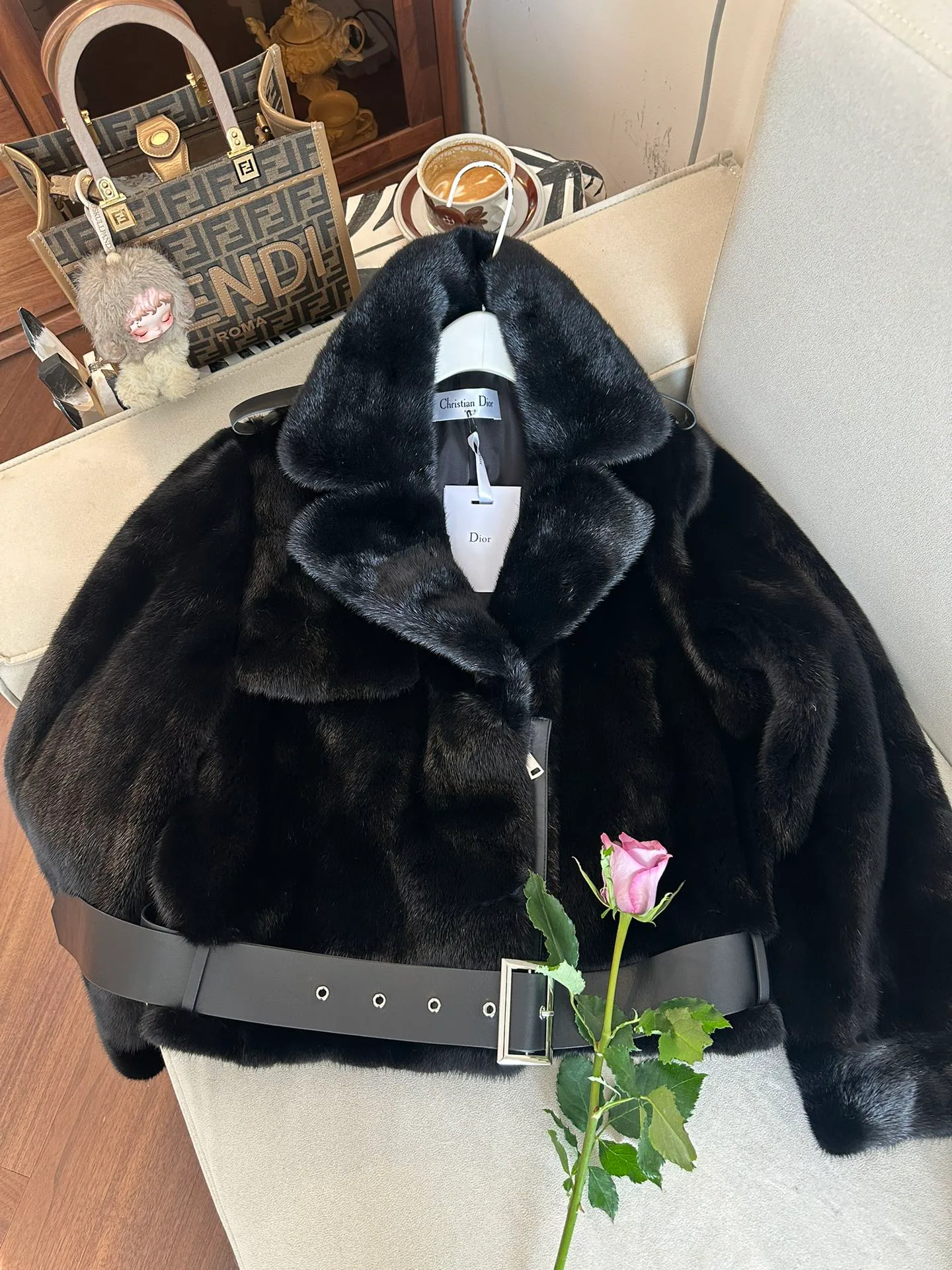 Шубы Женские Christian Dior 660906