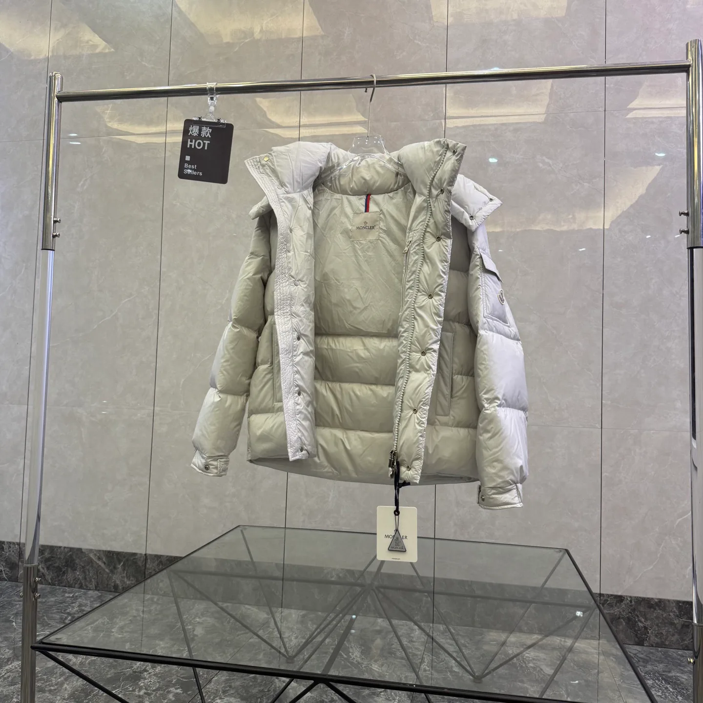 Куртки И Пуховики Женские Moncler 17949523