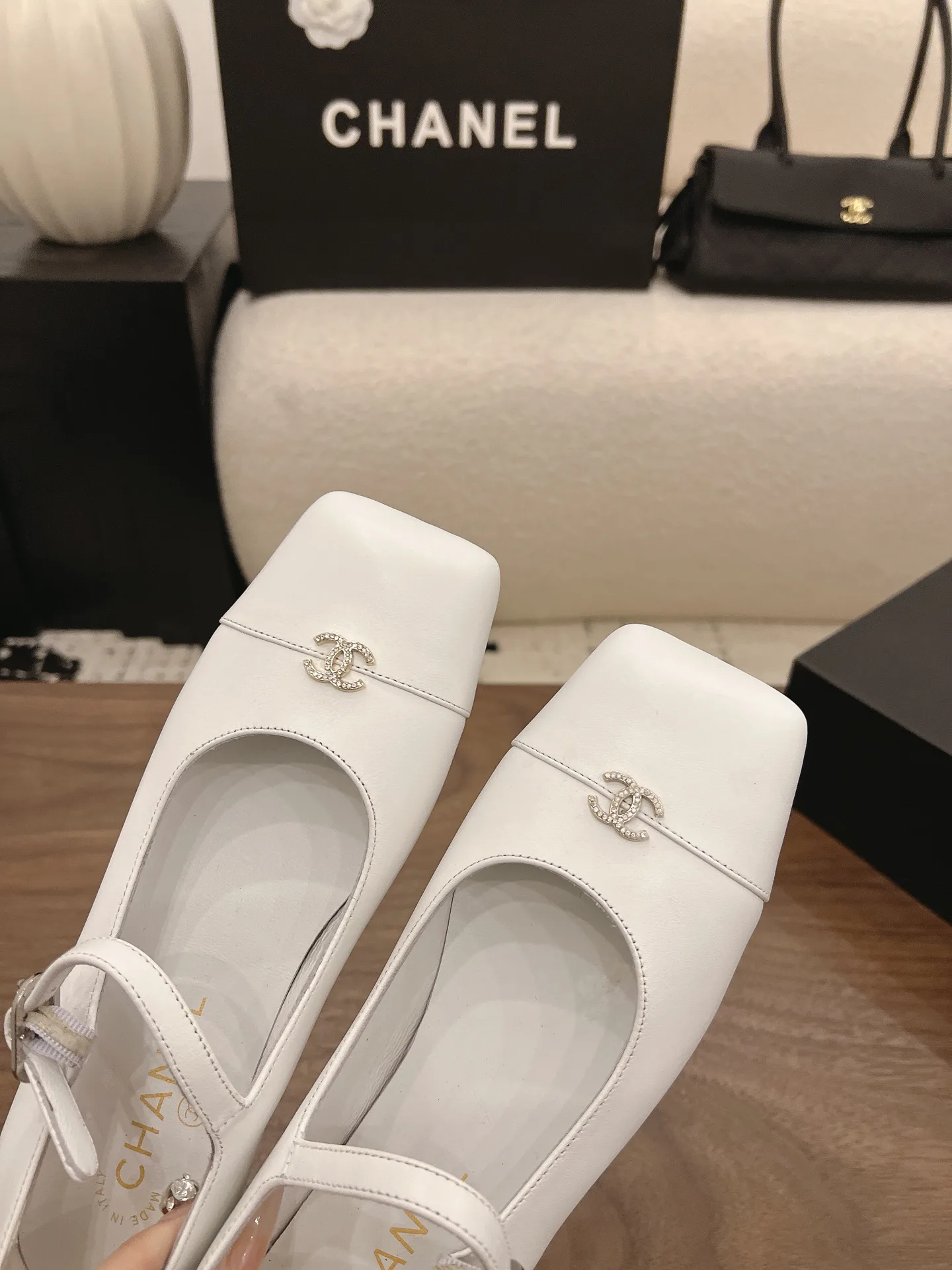 Туфли Женские Chanel 17582592