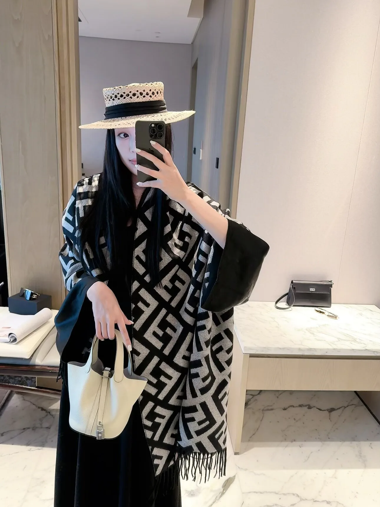Шарфы Fendi 18322533