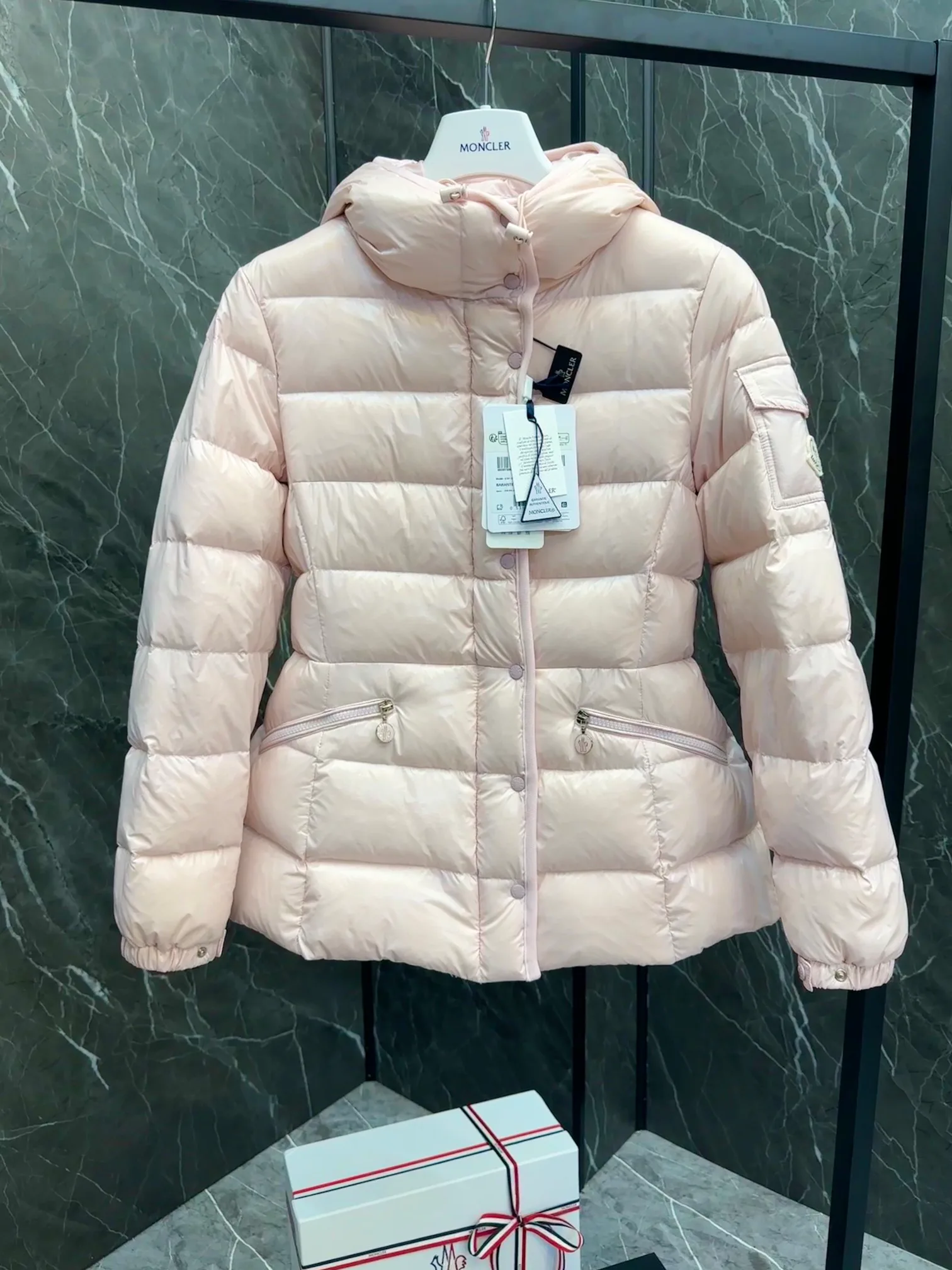 Куртки И Пуховики Женские Moncler 583244