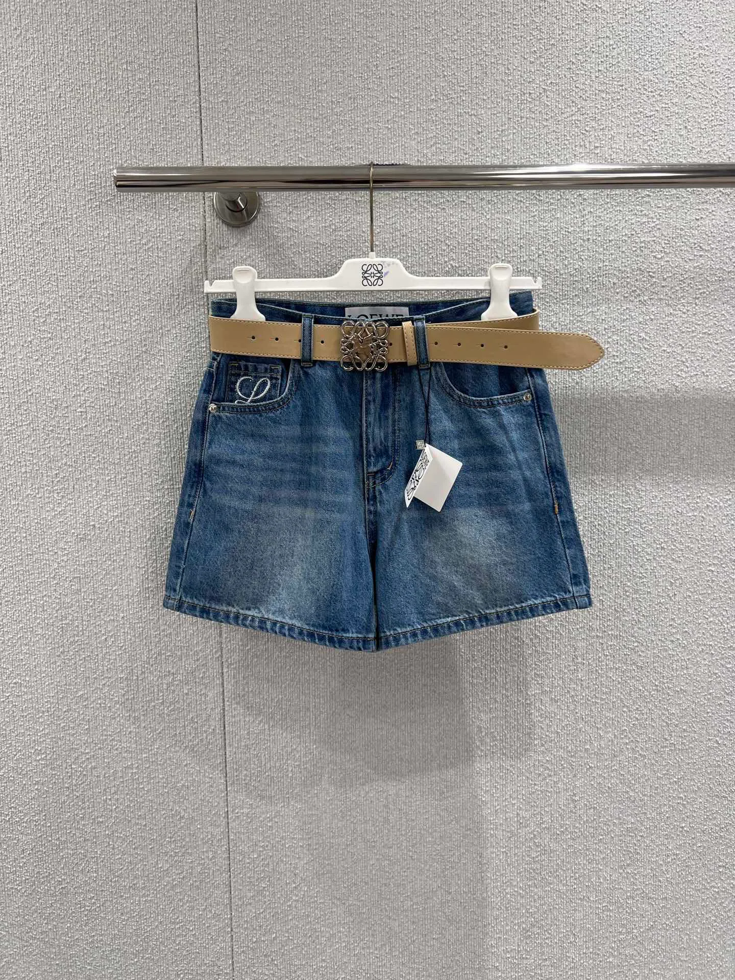 Шорты Женские Loewe 13545858