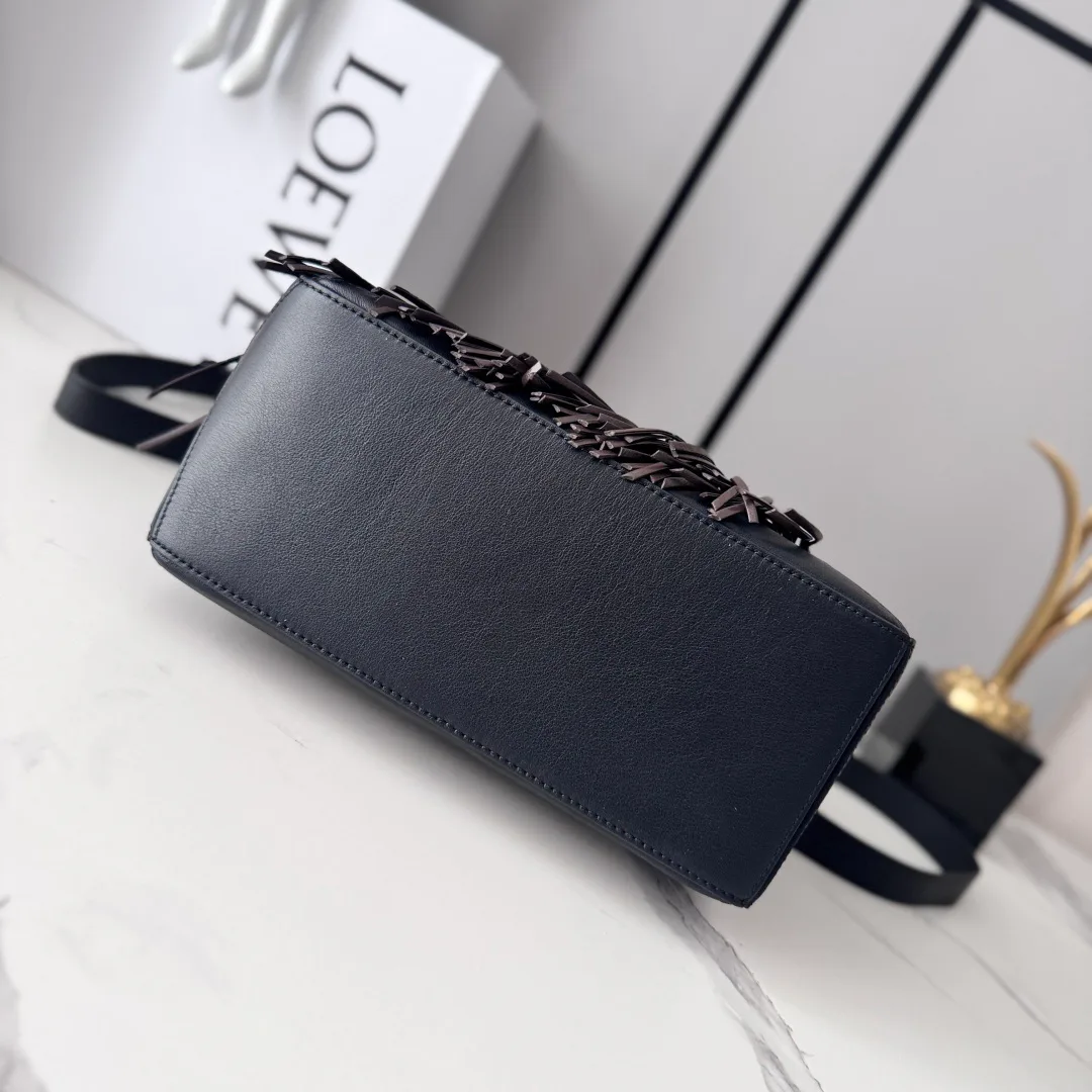 Классические Сумки Женские Loewe 13174368