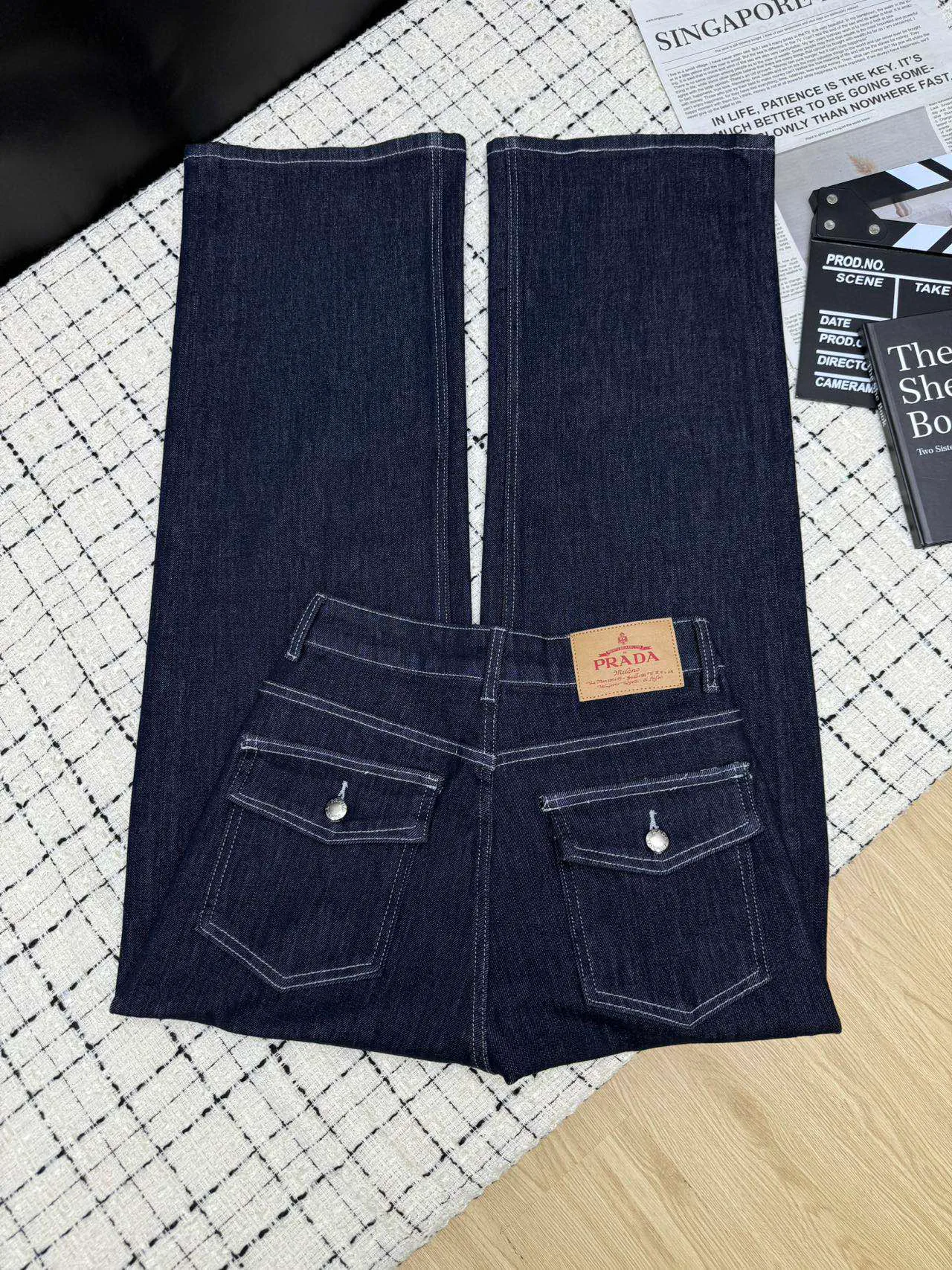 Джинсы Женские Prada 18885559