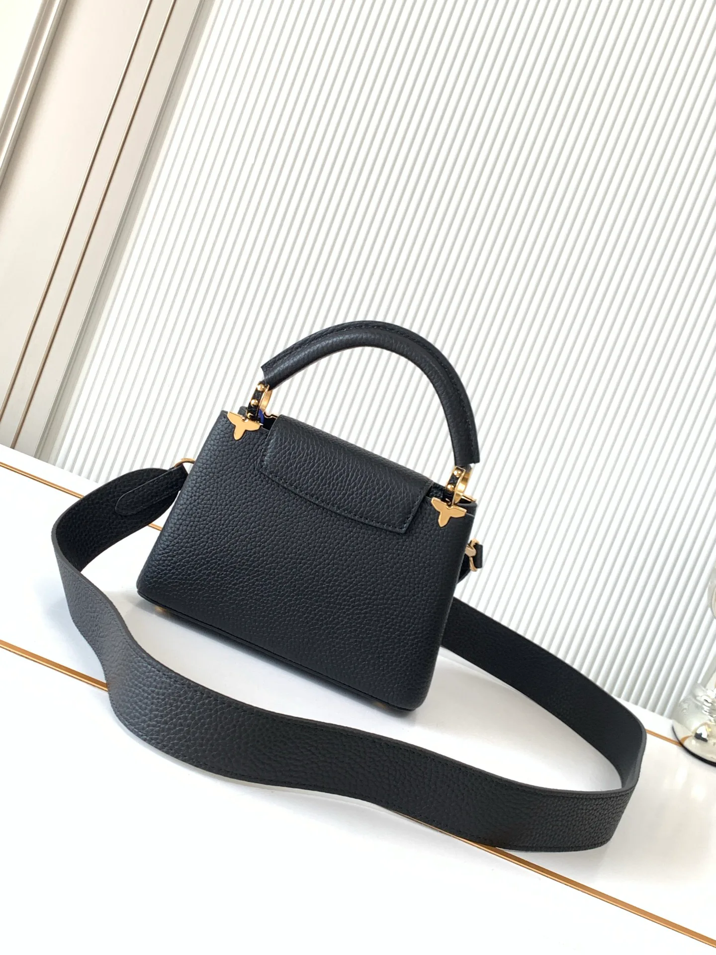 Классические Сумки Женские Louis Vuitton 17802975