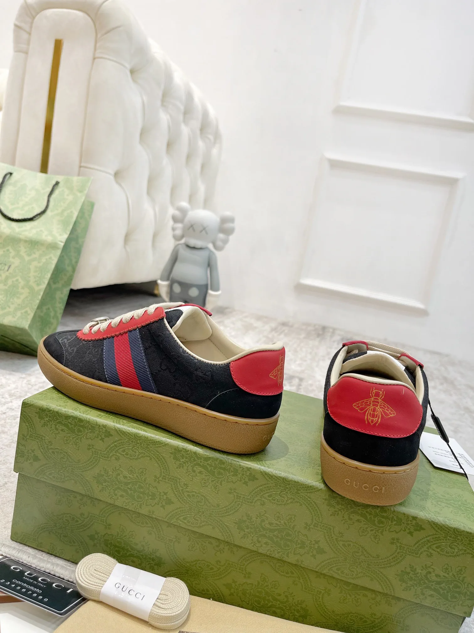 Кроссовки Женские Gucci 18765965