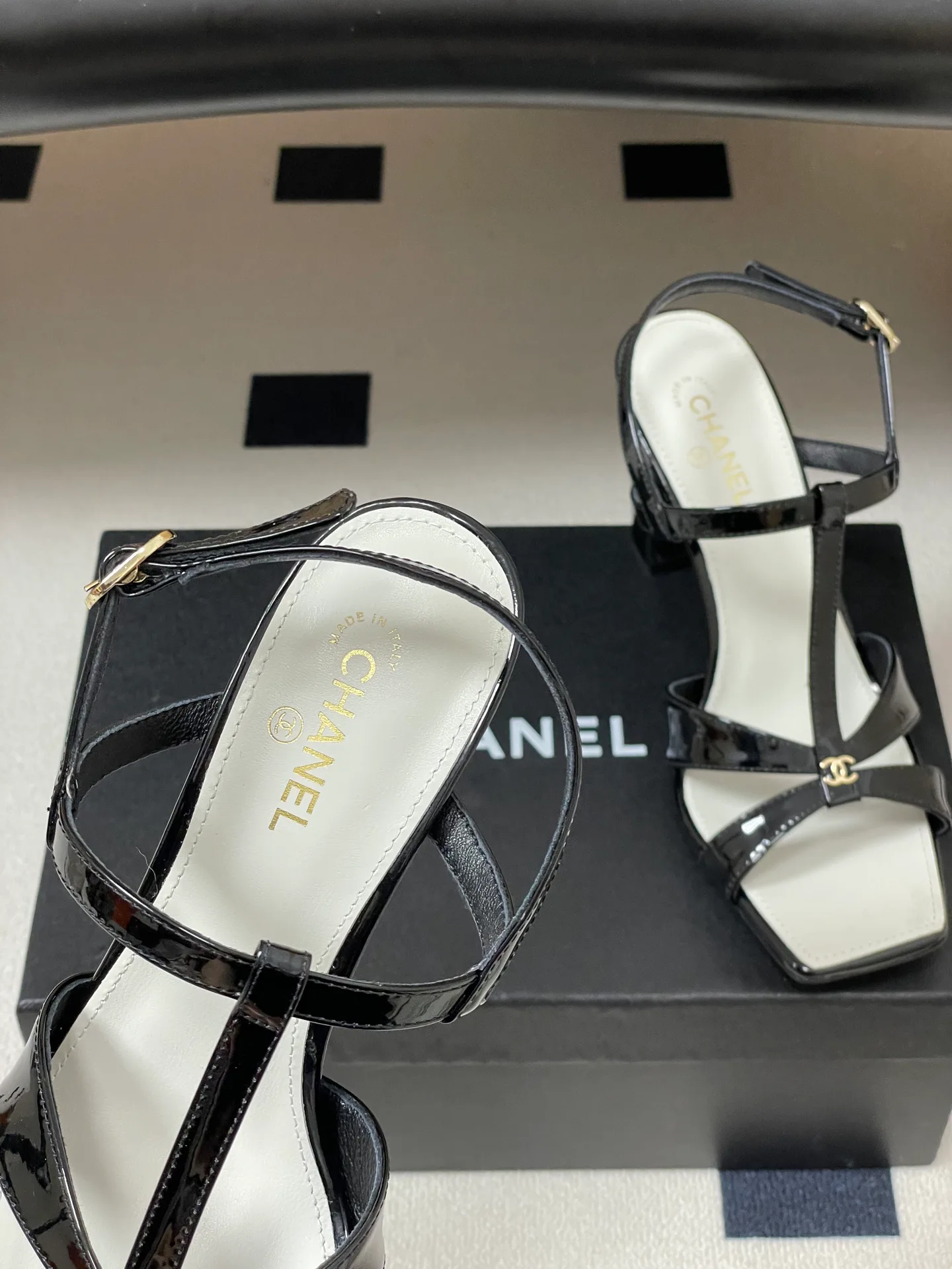 Босоножки Женские Chanel 17302903