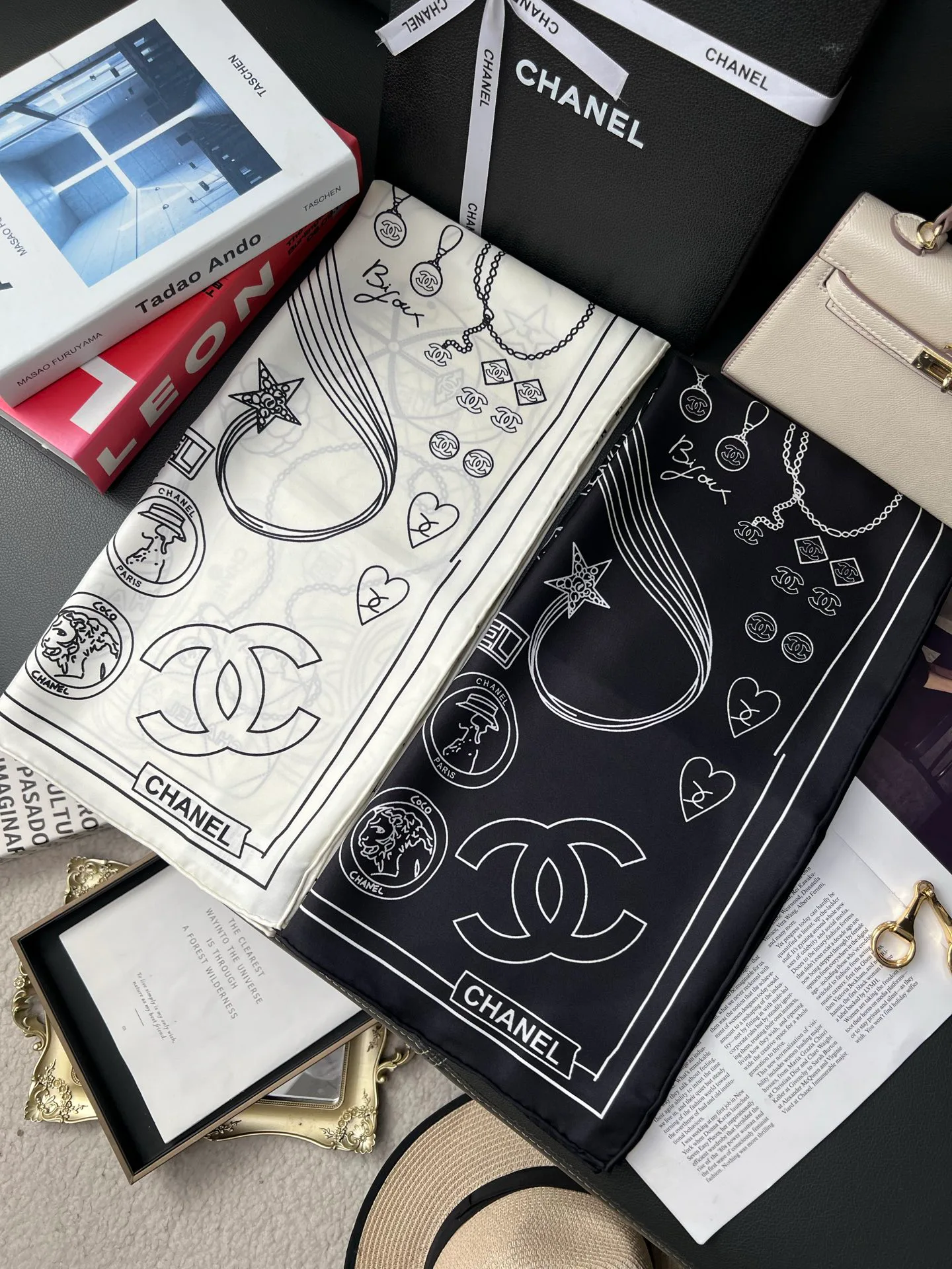Платки Chanel 13980584