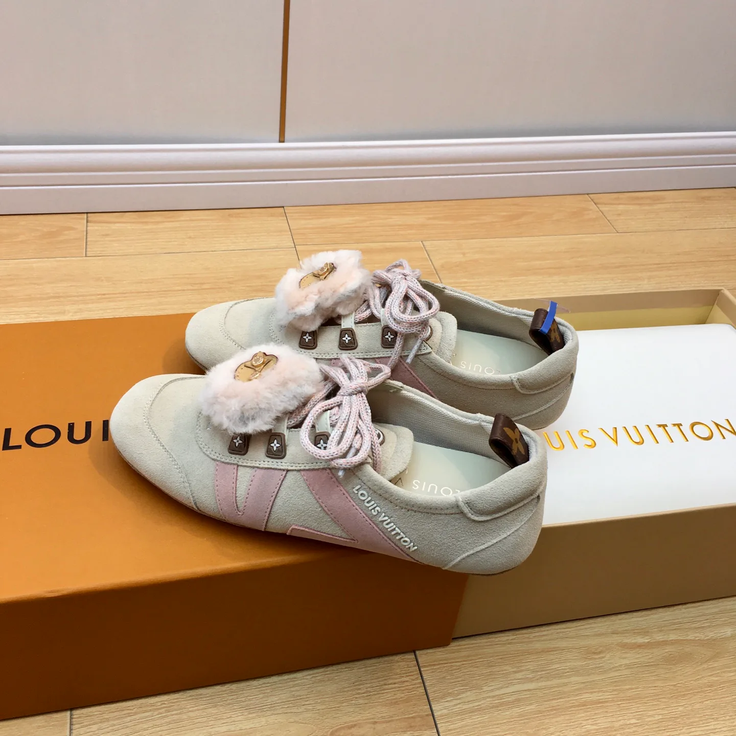 Кроссовки Женские Louis Vuitton 875962