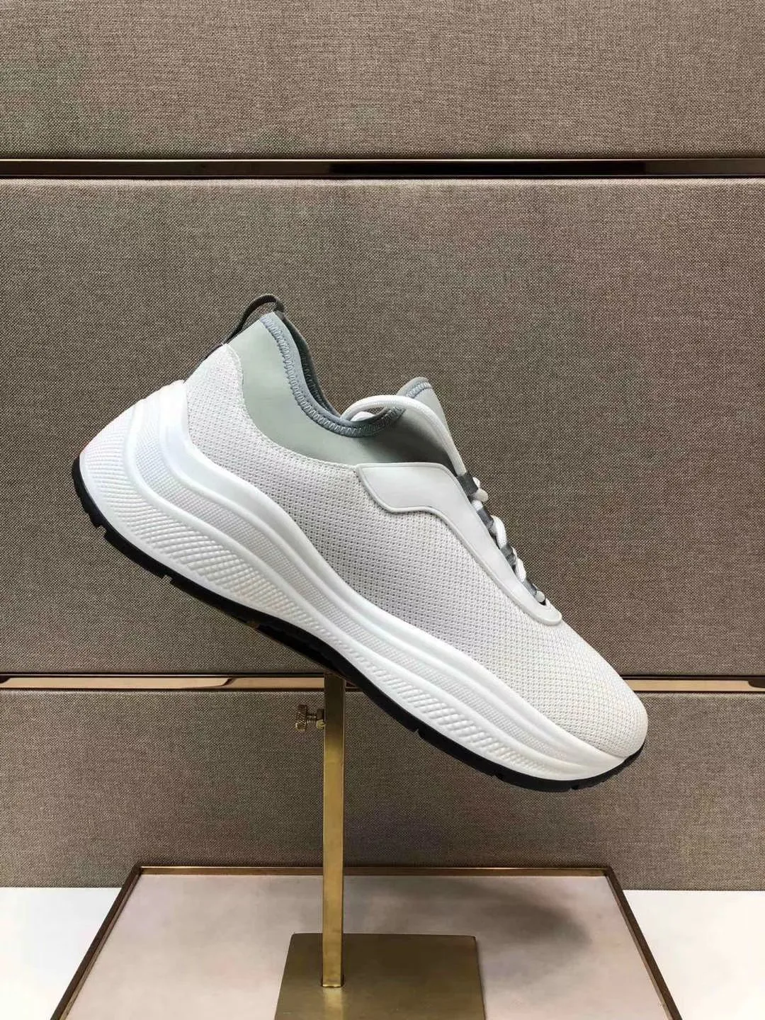 Кроссовки Мужские Prada 10844549