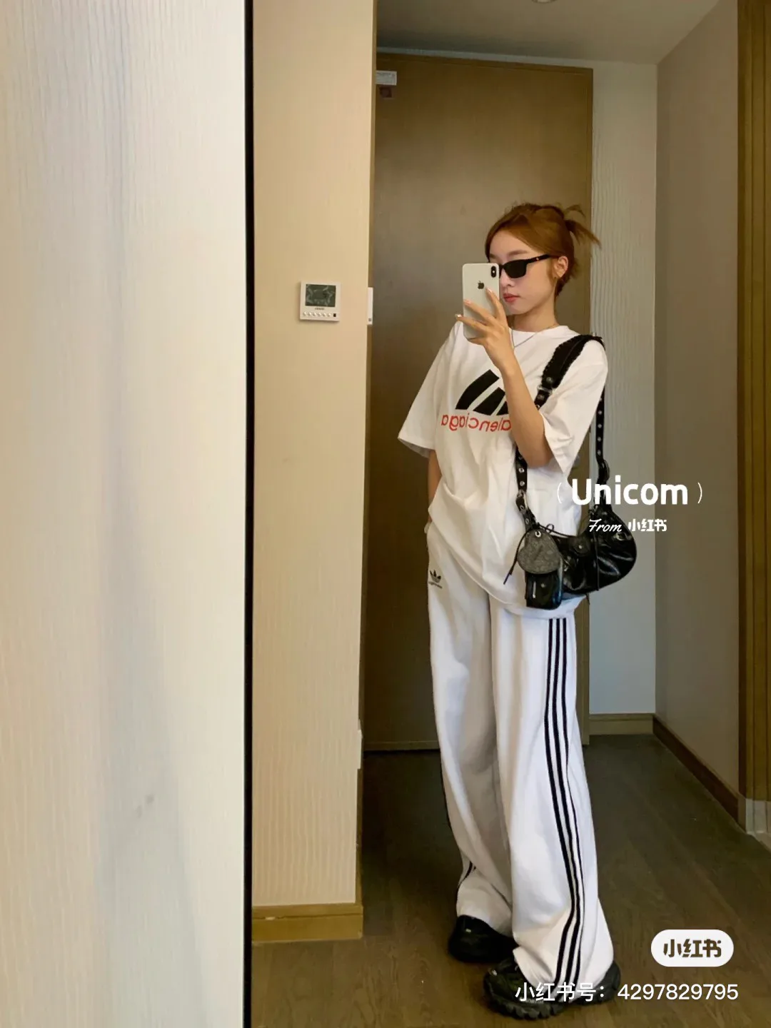 Футболки Женские Balenciaga 18190948