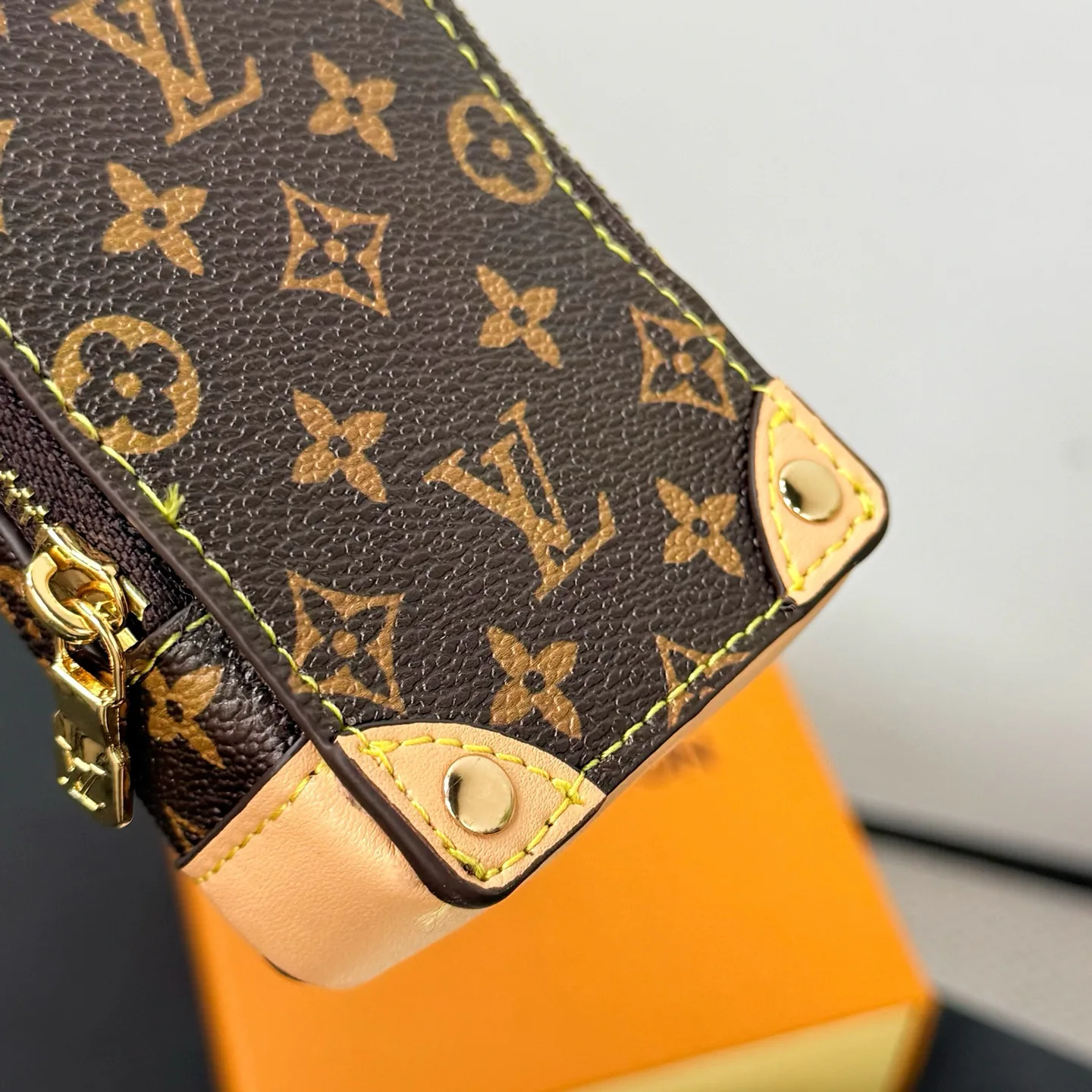 Клатчи Женские Louis Vuitton 13271459