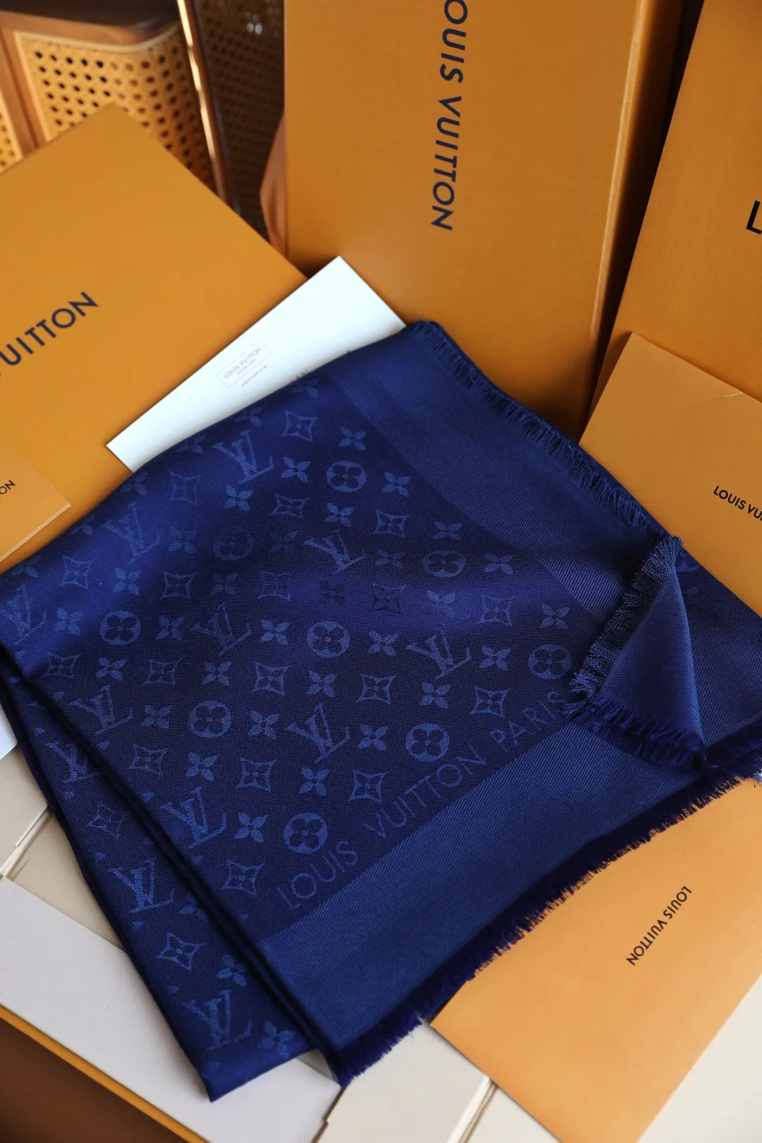 Шарфы Louis Vuitton 1431400