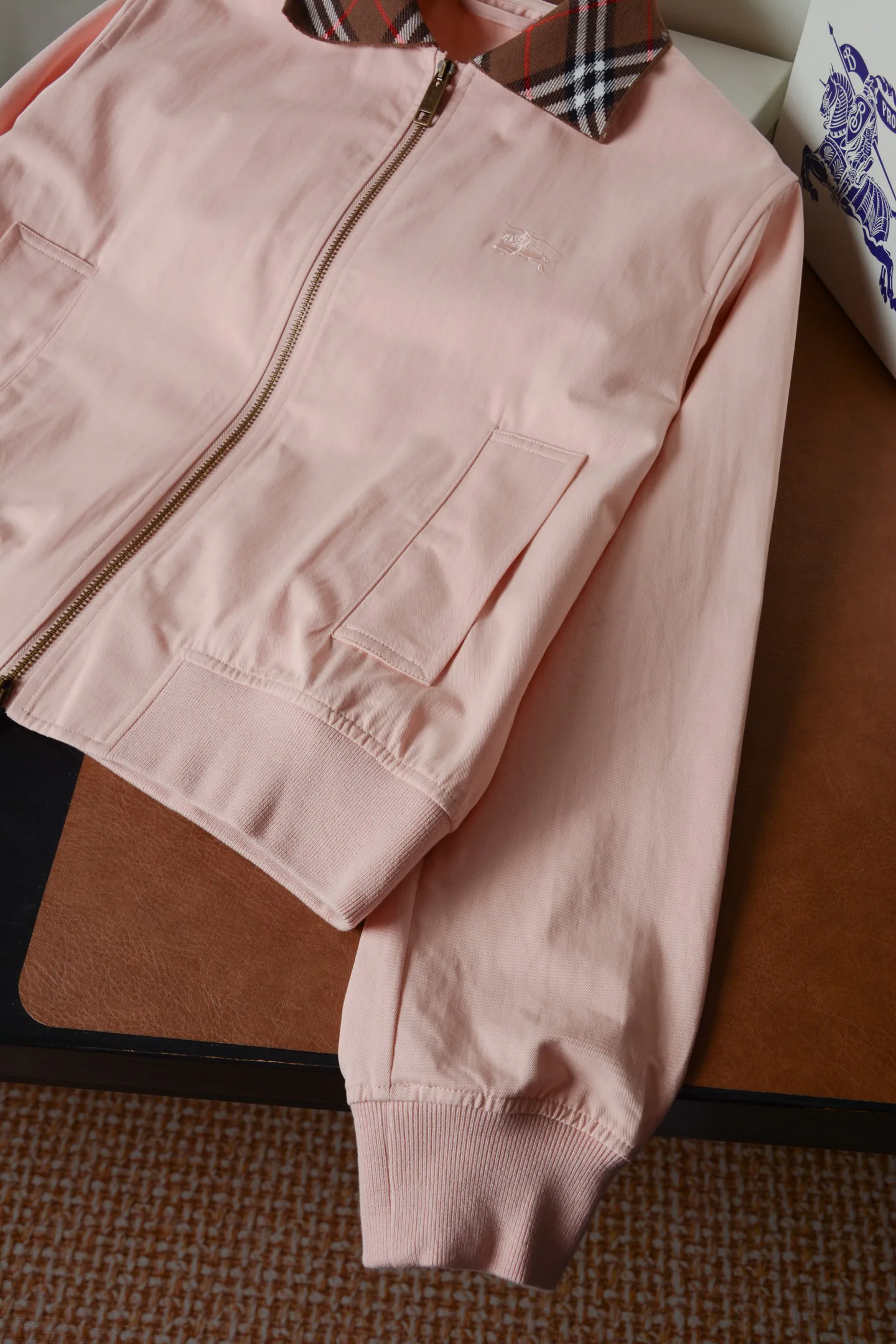 Куртки И Пуховики Женские Burberry 18386471