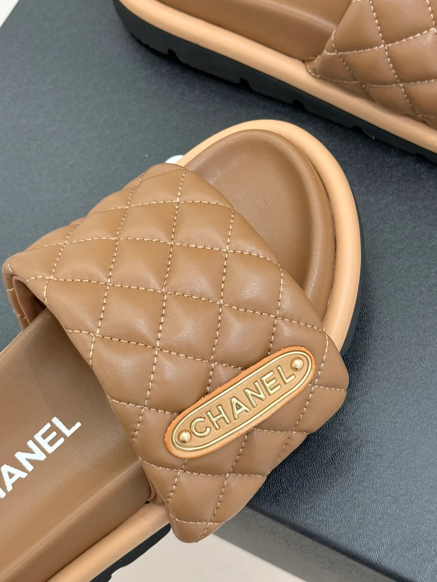 Шлепанцы Женские Chanel 11167416