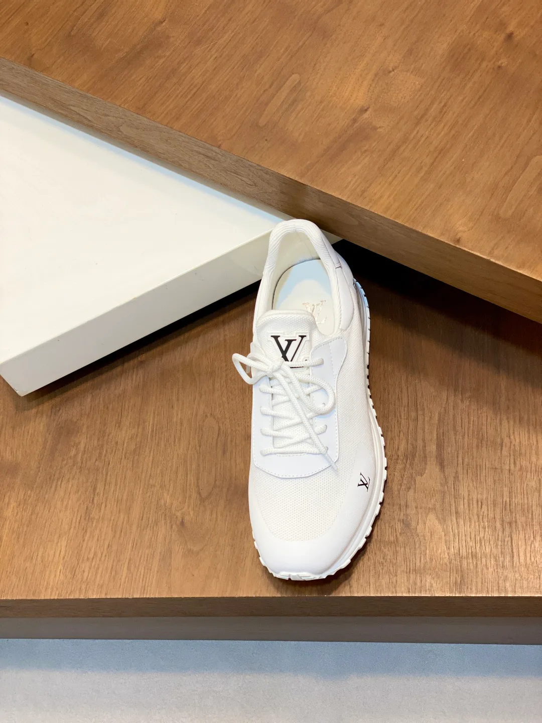 Кроссовки Мужские Louis Vuitton 19137411