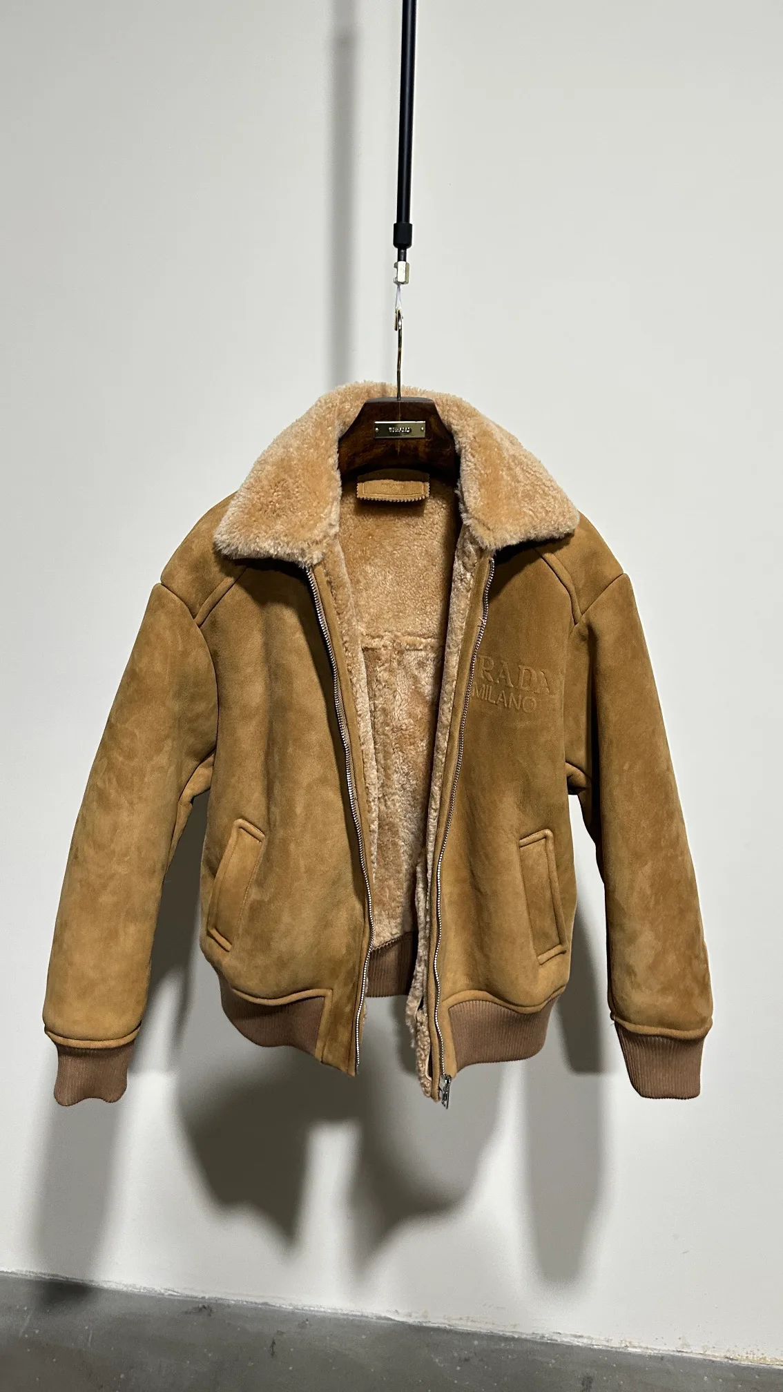 Кожаные Куртки И Дублёнки Мужские Prada 89584