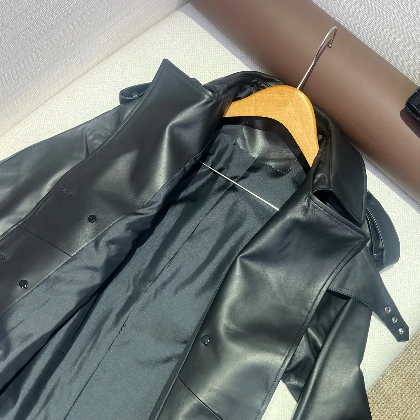 Кожаные Куртки И Дублёнки Женские Saint Laurent 18721291