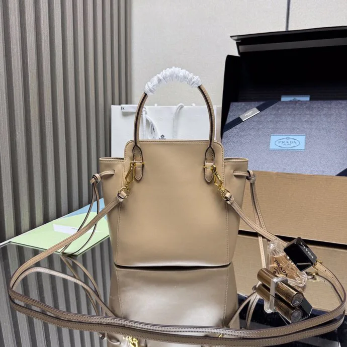 Классические Сумки Женские Prada 13332200