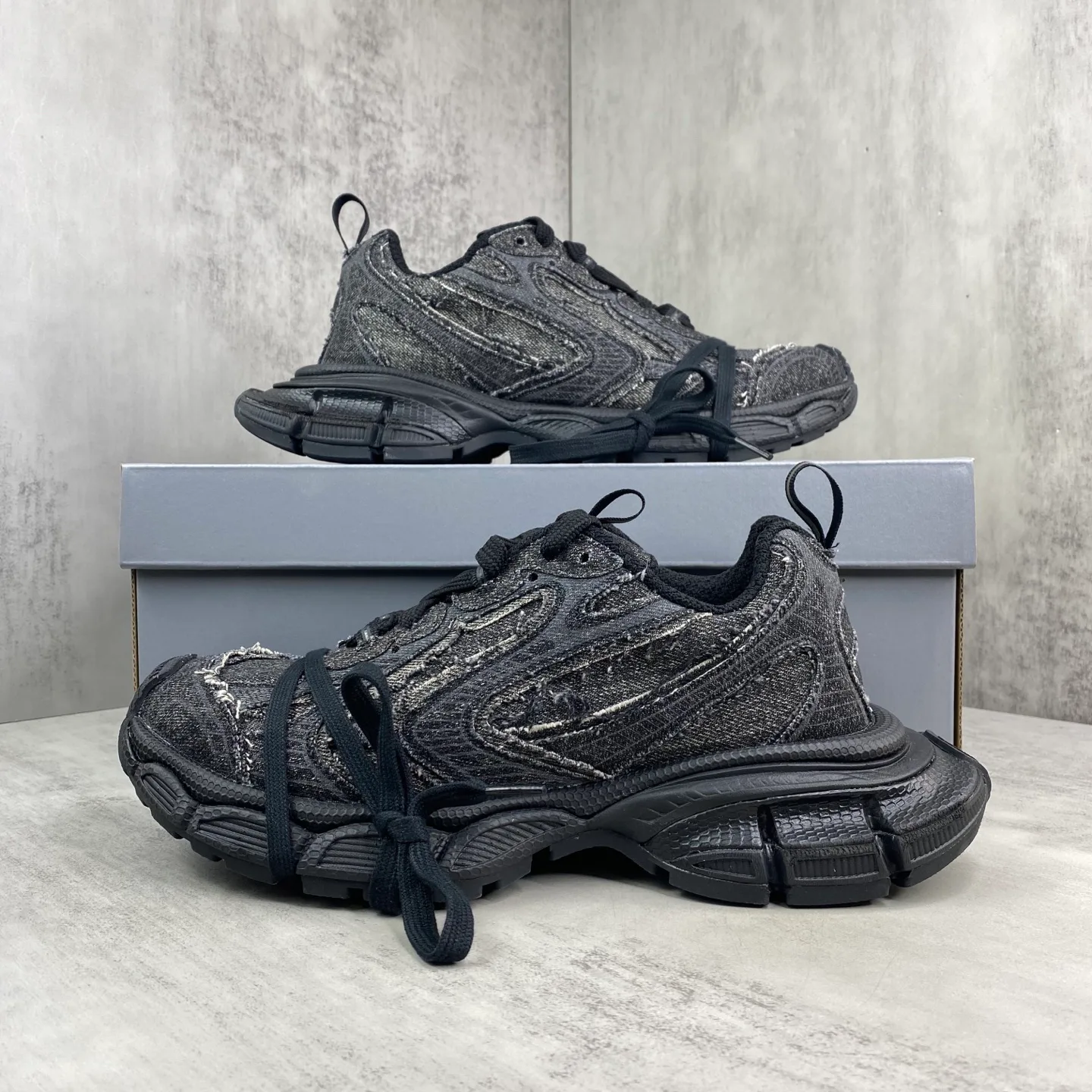 Кроссовки Женские Balenciaga 11102643