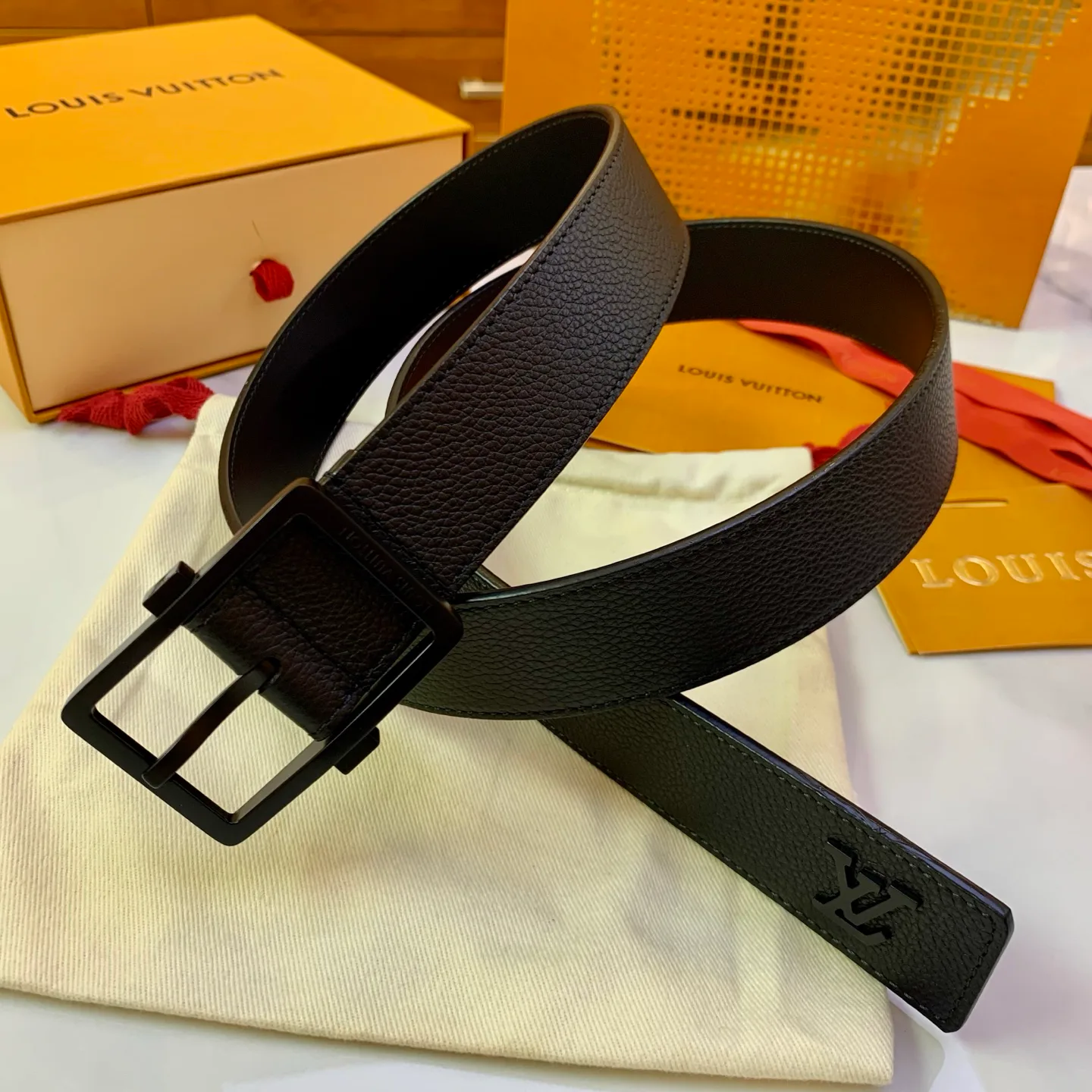 Ремни Louis Vuitton 17682170