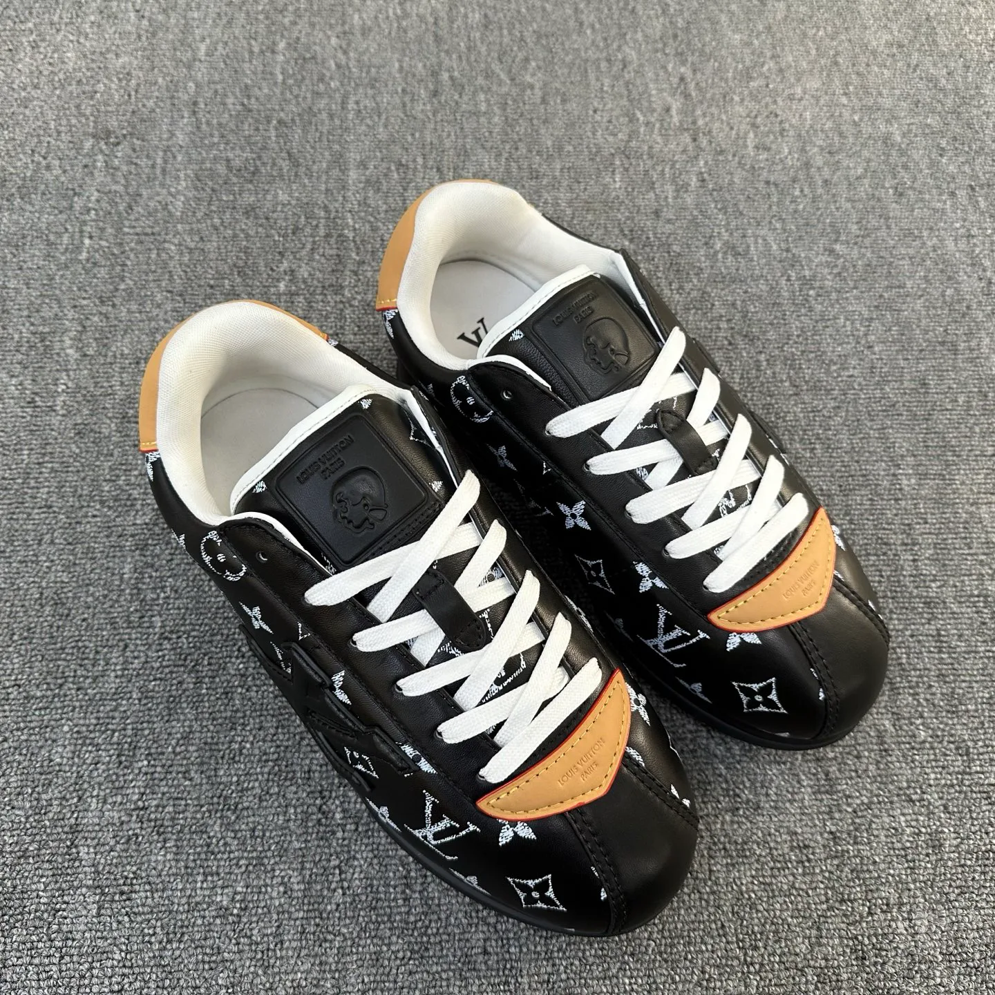 Кроссовки Мужские Louis Vuitton 1390001